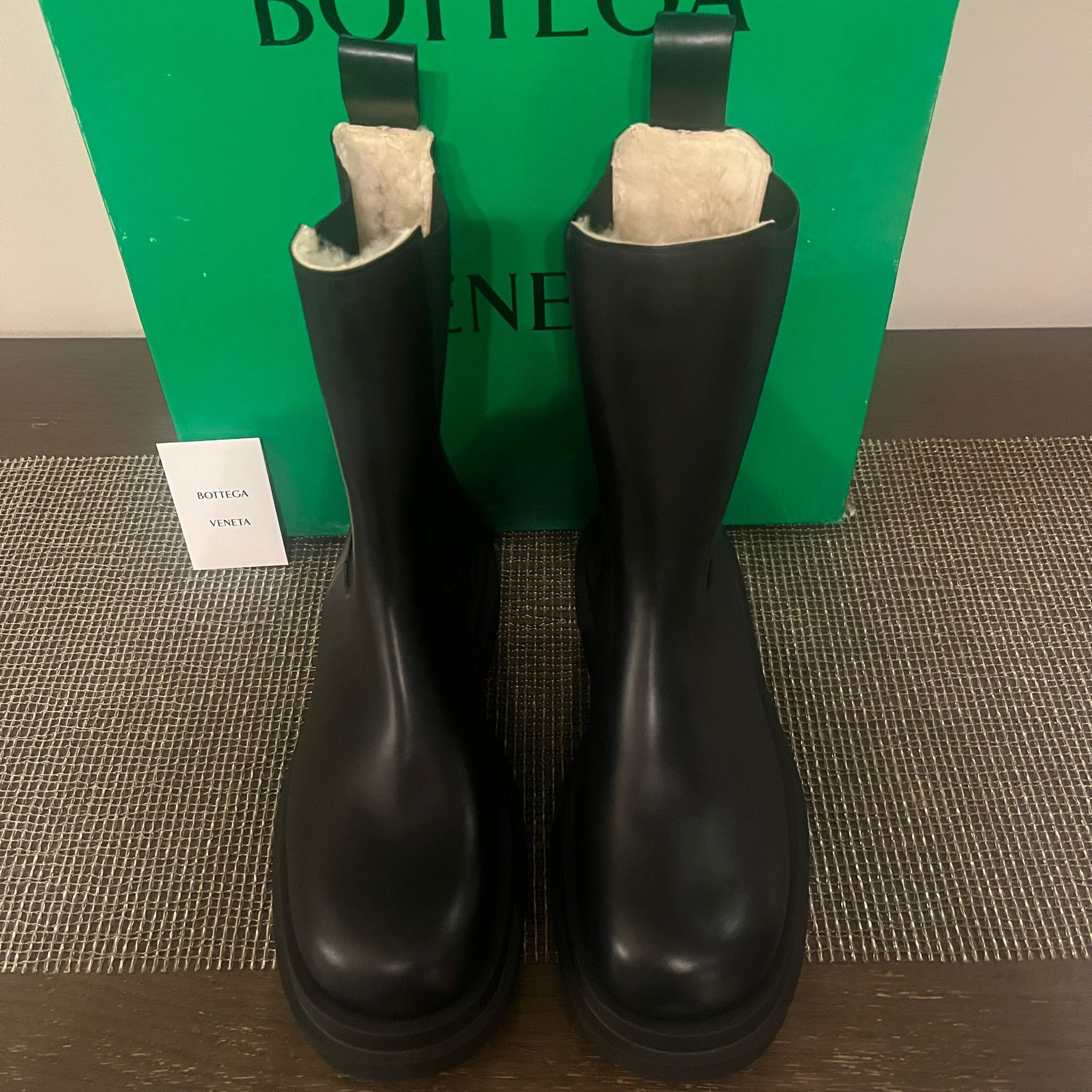 Bottega Veneta Shearling Lug Boots in Black Size US 10.5 / EU 43-44 - 7 Thumbnail