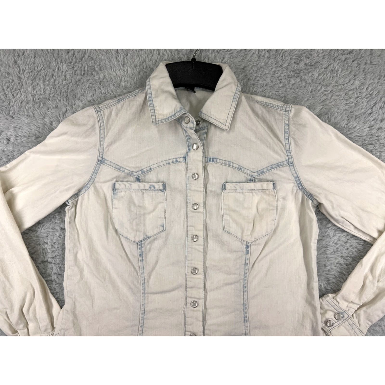 Vintage INC International Concepts Shirt Womens 2 White Denim Button-Up Casual Solid Long Sleeve Adult Small White 2 Women Size XS / US 0-2 / IT 36-38 - 4 Thumbnail