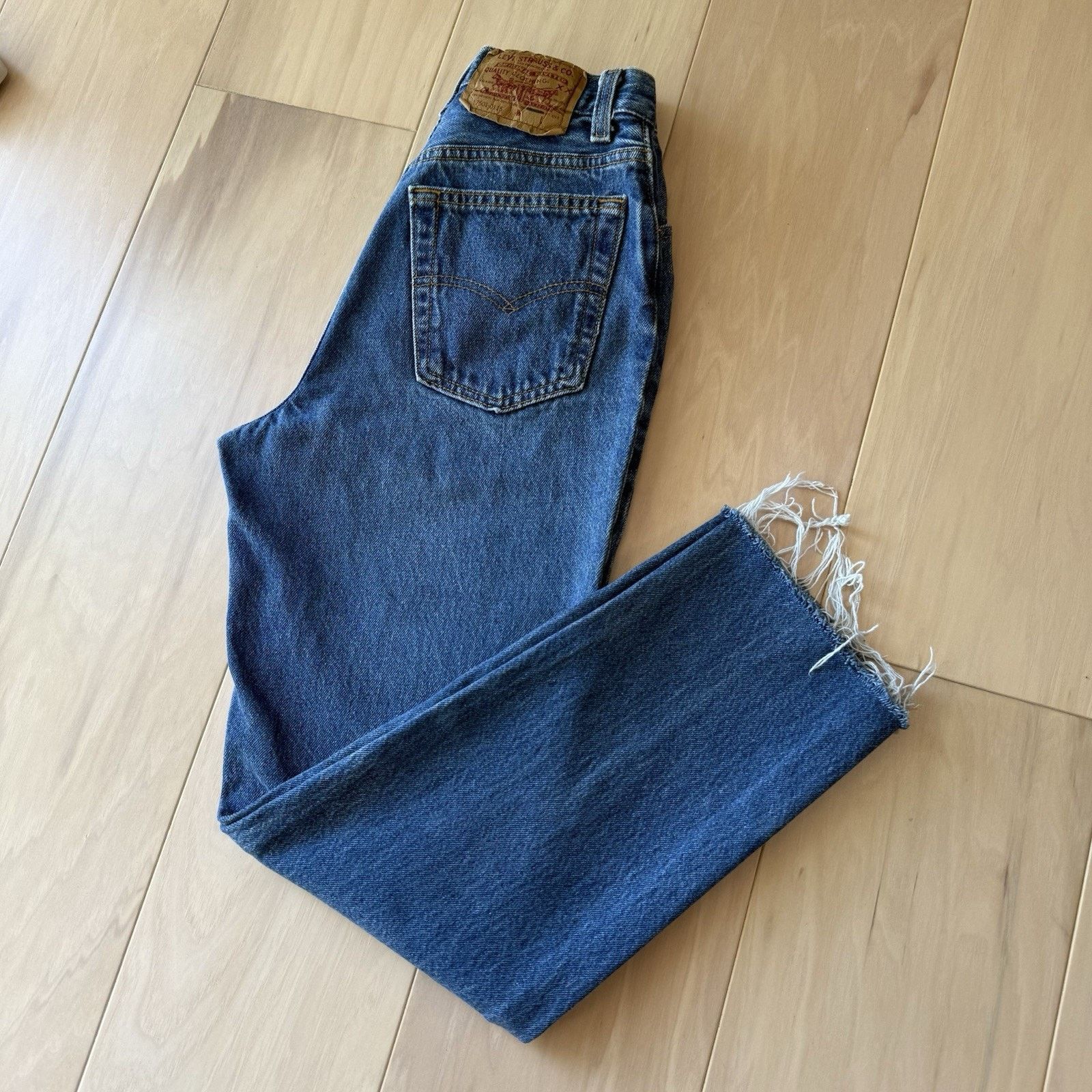 Levi's Vintage Levis 501 Jeans 25 Blue 80s Denim Made in USA Size US 26 / EU 42 - 10 Thumbnail