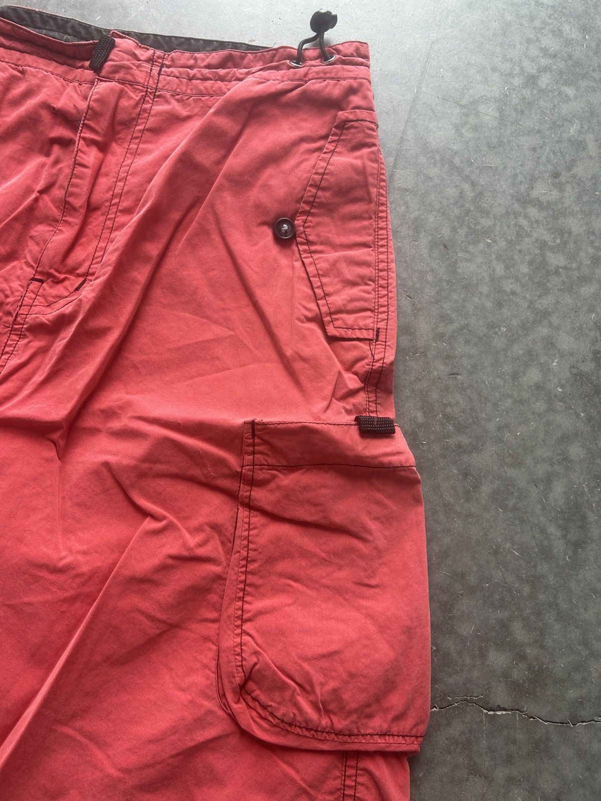 Vintage Vintage Y2K Plugg Nylon Cargo Shorts Size US 29 - 2 Thumbnail