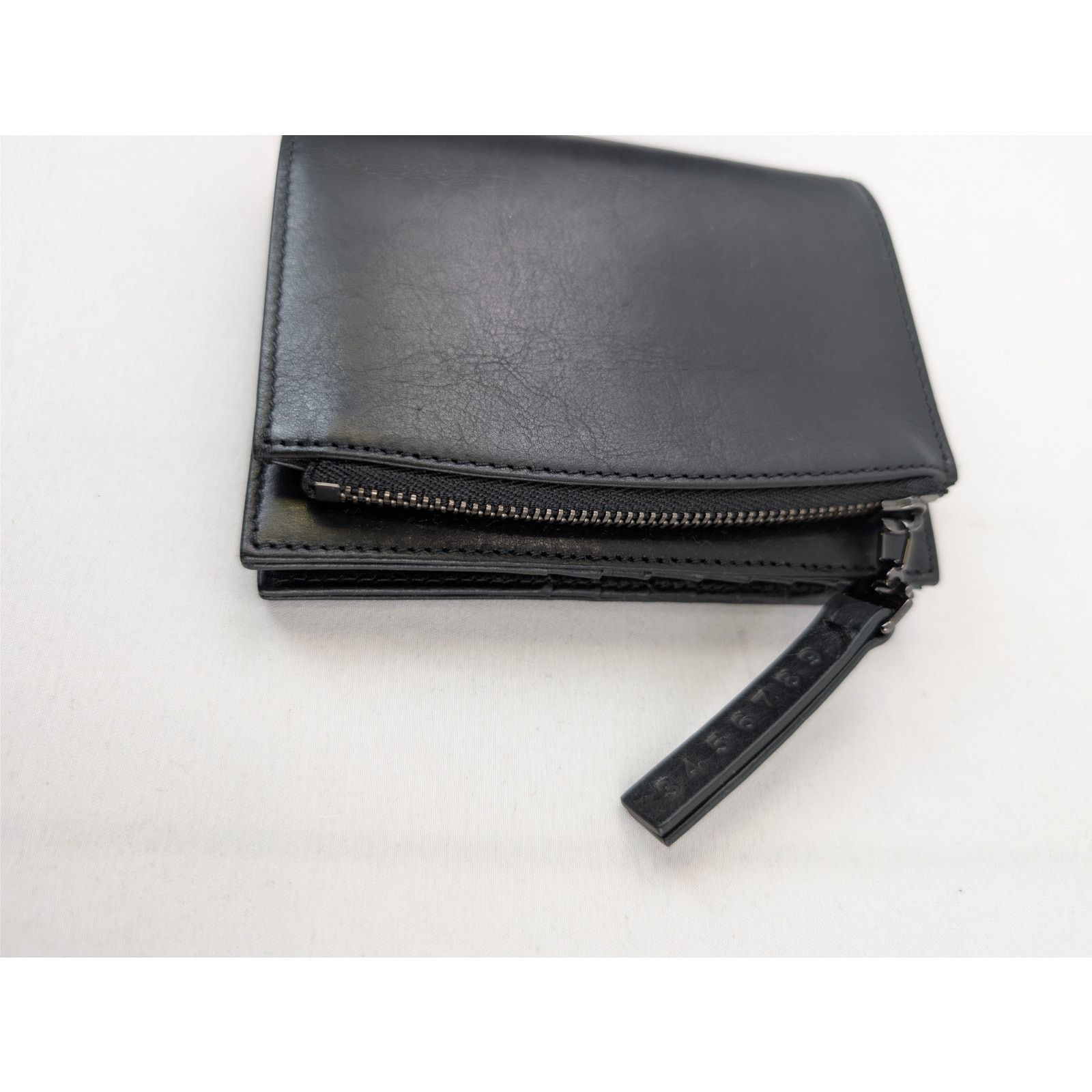 Maison Margiela o1rshd1 Size: OS / Bi-Fold Wallet Zippered / Multiple Slots Size ONE SIZE - 3 Thumbnail