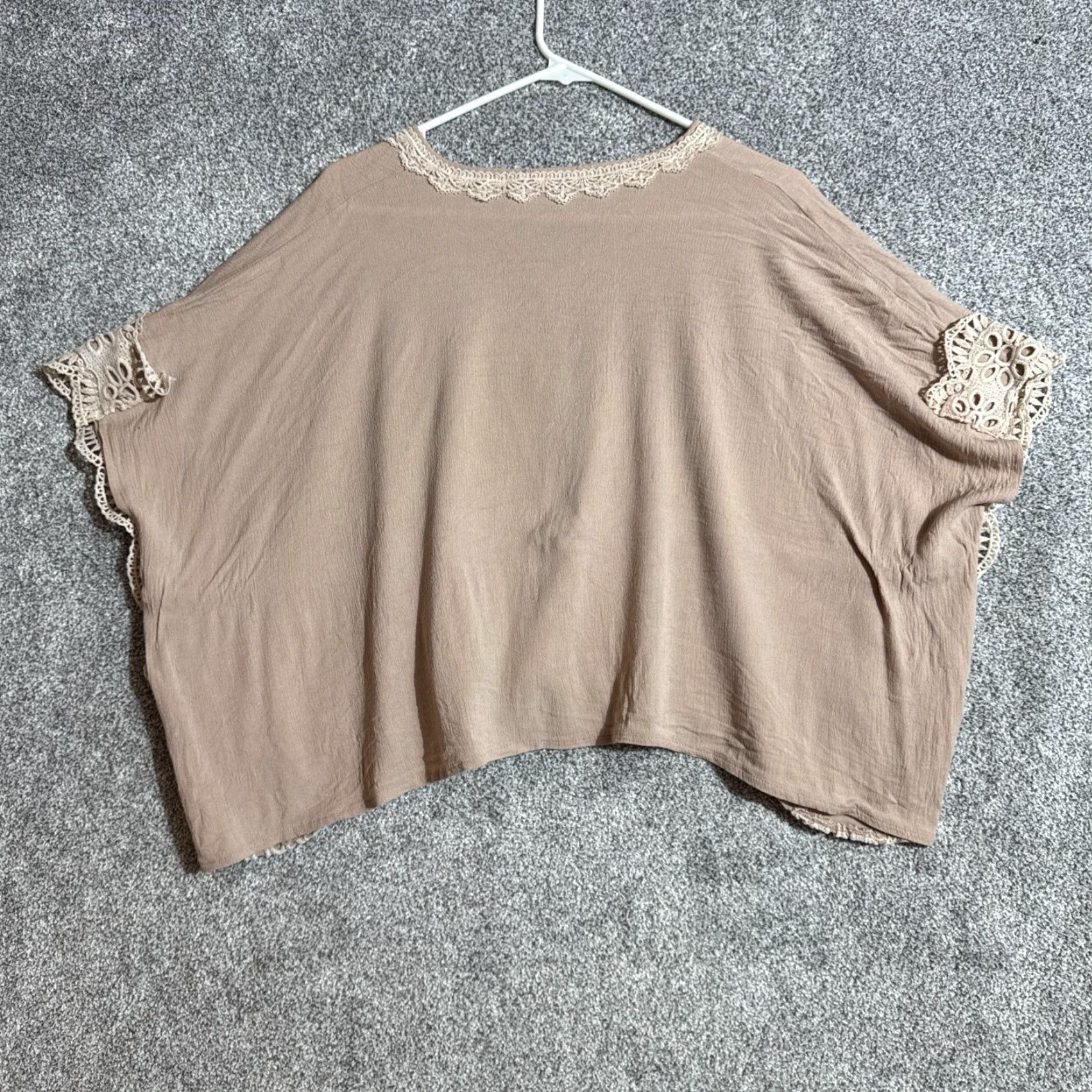 Vintage La Miel Crochet Trim Top Blouse Womens M Beige Short Sleeve V-Neck Pullover Knit Boxy Boho Cottagecore Ethereal 100% Cotton Size M / US 6-8 / IT 42-44 - 7 Thumbnail