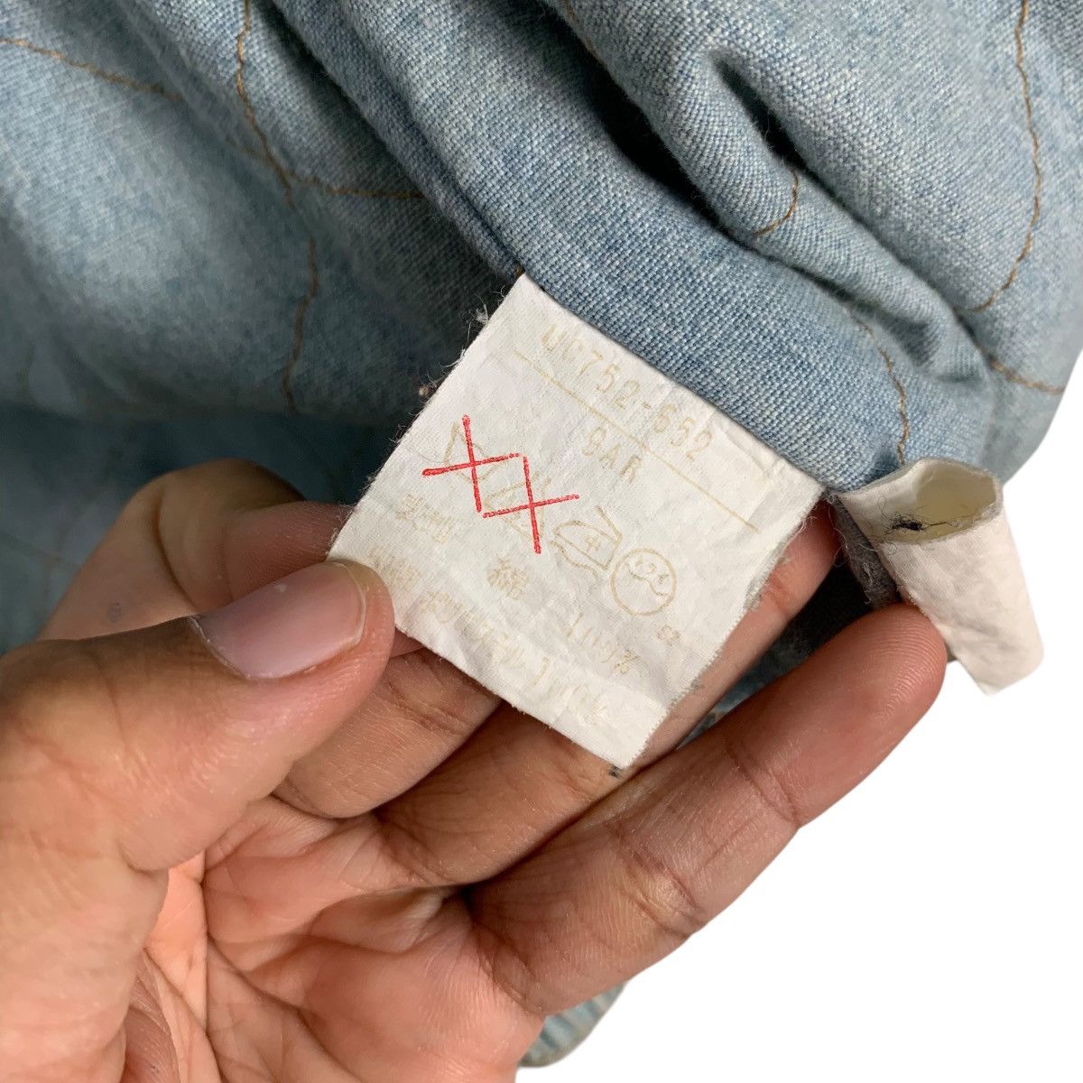 Vintage 90's UNIVERSAL CURATOR Washed Jeans Jacket #2752-C124 Size US M / EU 48-50 / 2 - 17 Thumbnail