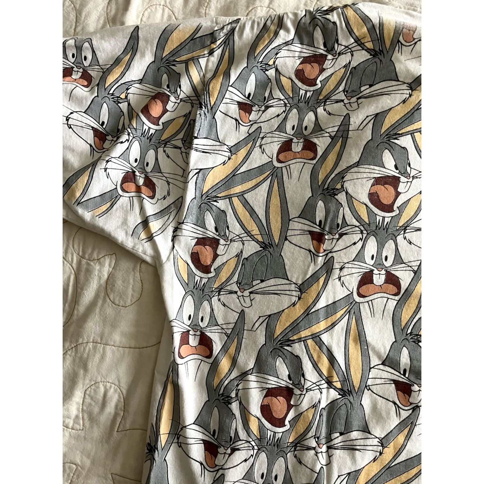 Vintage VINTAGE Bugs Bunny Looney Tunes AOP T-shirt Wild Oats XL White 1992 90s USA Men Size US XL / EU 56 / 4 - 7 Thumbnail