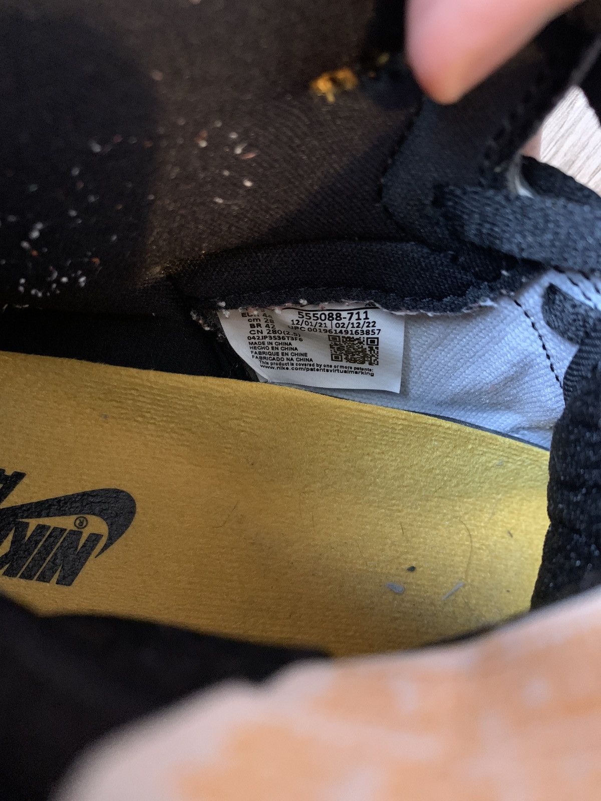 Jordan Brand Air Jordan 1 Taxi Black Yellow Size US 10 / EU 43 - 1 Thumbnail