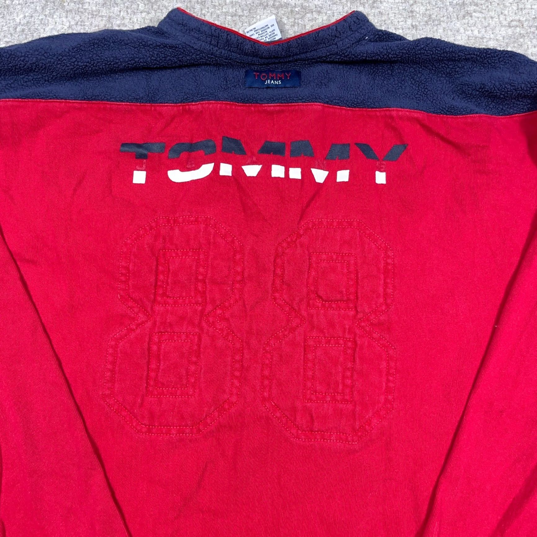Tommy Hilfiger VINTAGE Tommy Hilfiger Shirt Men Medium Red Long Sleeve V Neck Rugby 90s Heavy Size US M / EU 48-50 / 2 - 6 Thumbnail