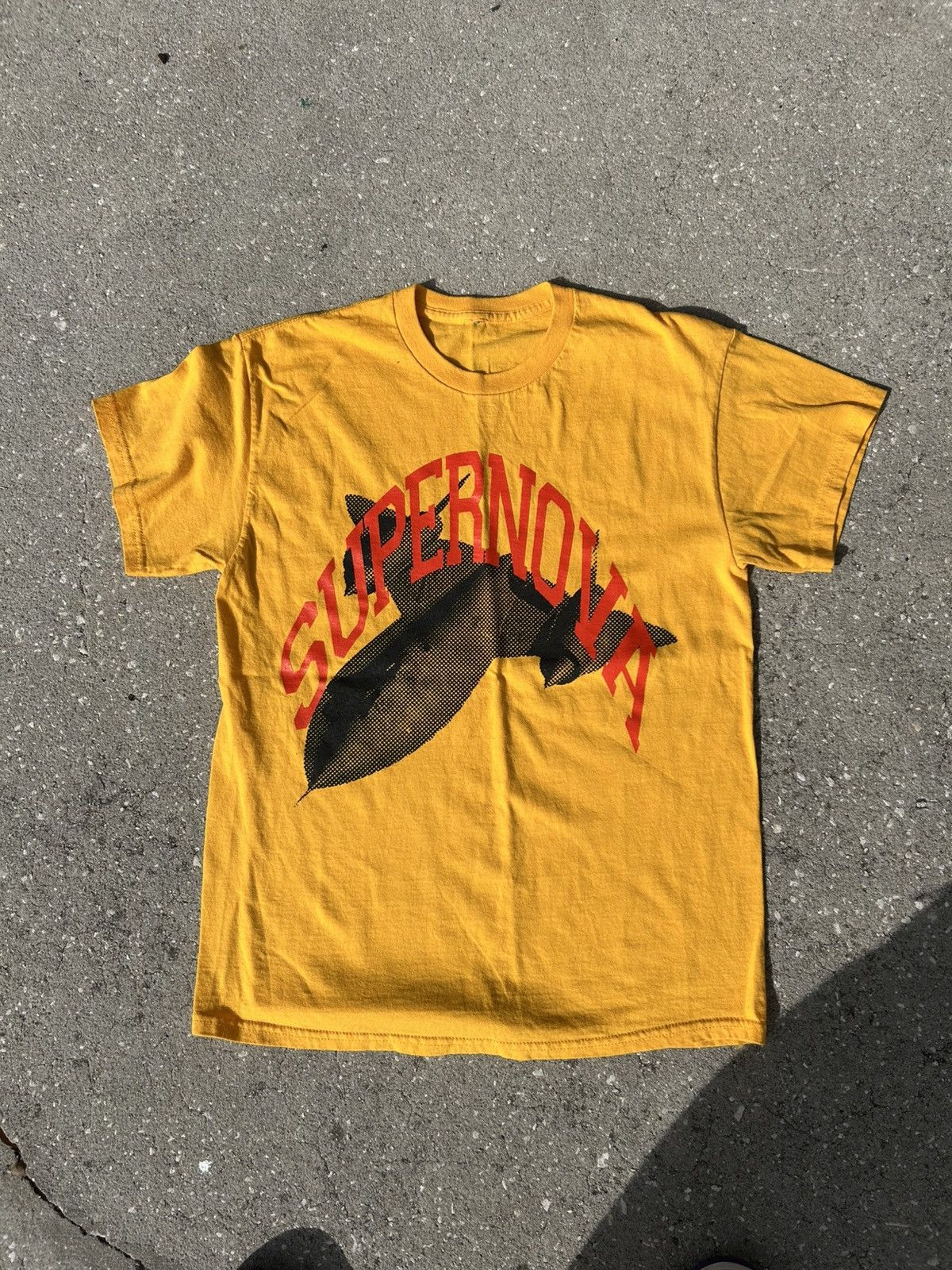 Other 1/1 Your World Supernova sr71 yellow graphic tee t shirt Size US S / EU 44-46 / 1 - 1 Thumbnail