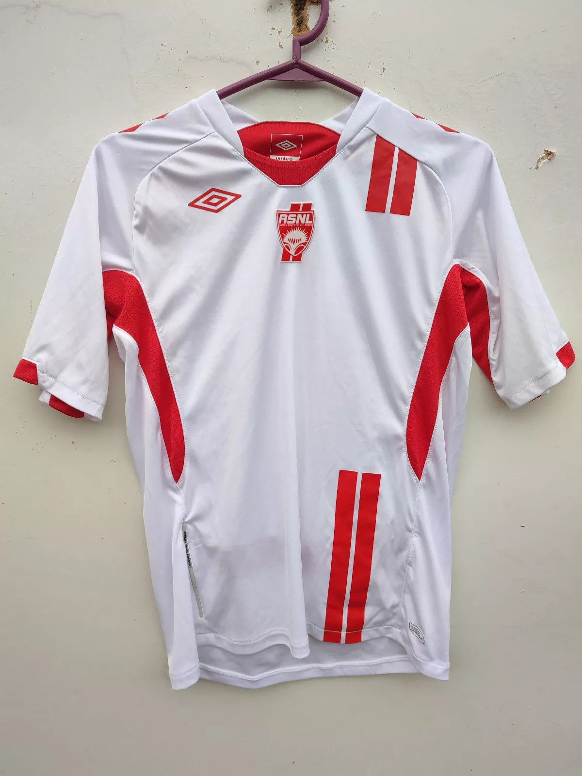 Umbro Umbro AS Nancy Lorraine 2010/11 Home FOOTBALL Kit SHIRT Size US XXS / EU 40 - 1 Thumbnail