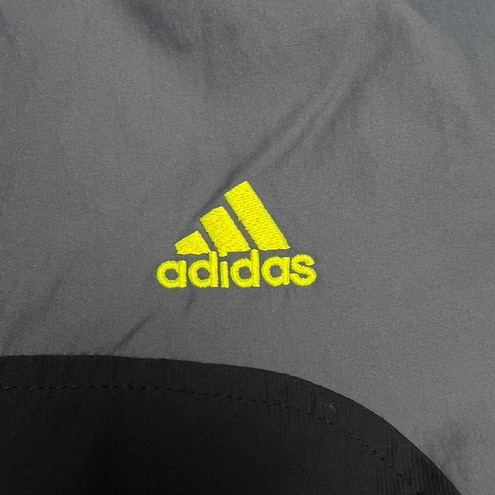 Adidas × Vintage Adidas Jacket XL Stripe Spellout Full Zip Bomber Windbreaker Size US XL / EU 56 / 4 - 2 Thumbnail