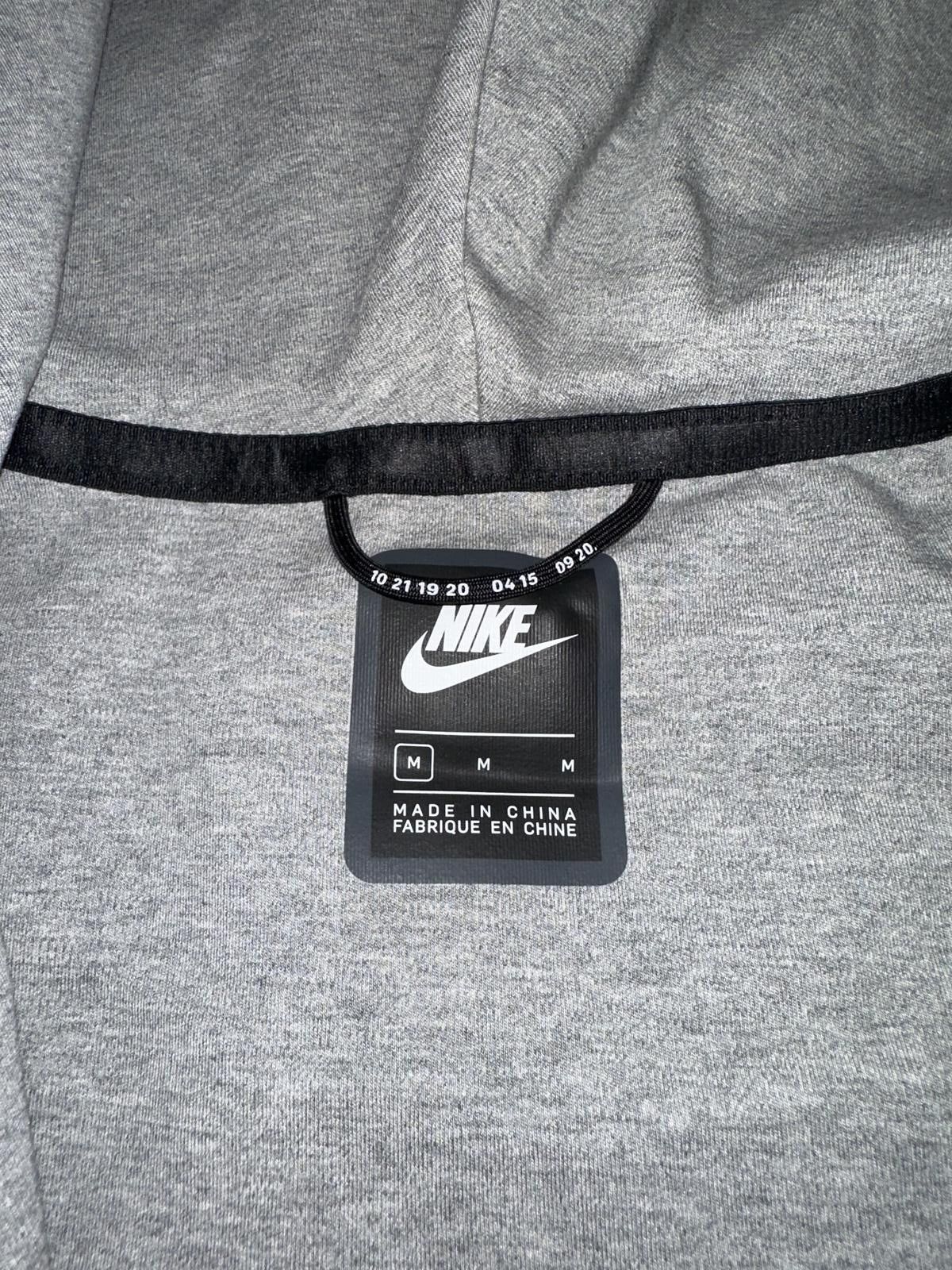 Nike Nike Men’s Liverpool Dri-Fit Tech Pack Hoodie Size US M / EU 48-50 / 2 - 6 Thumbnail