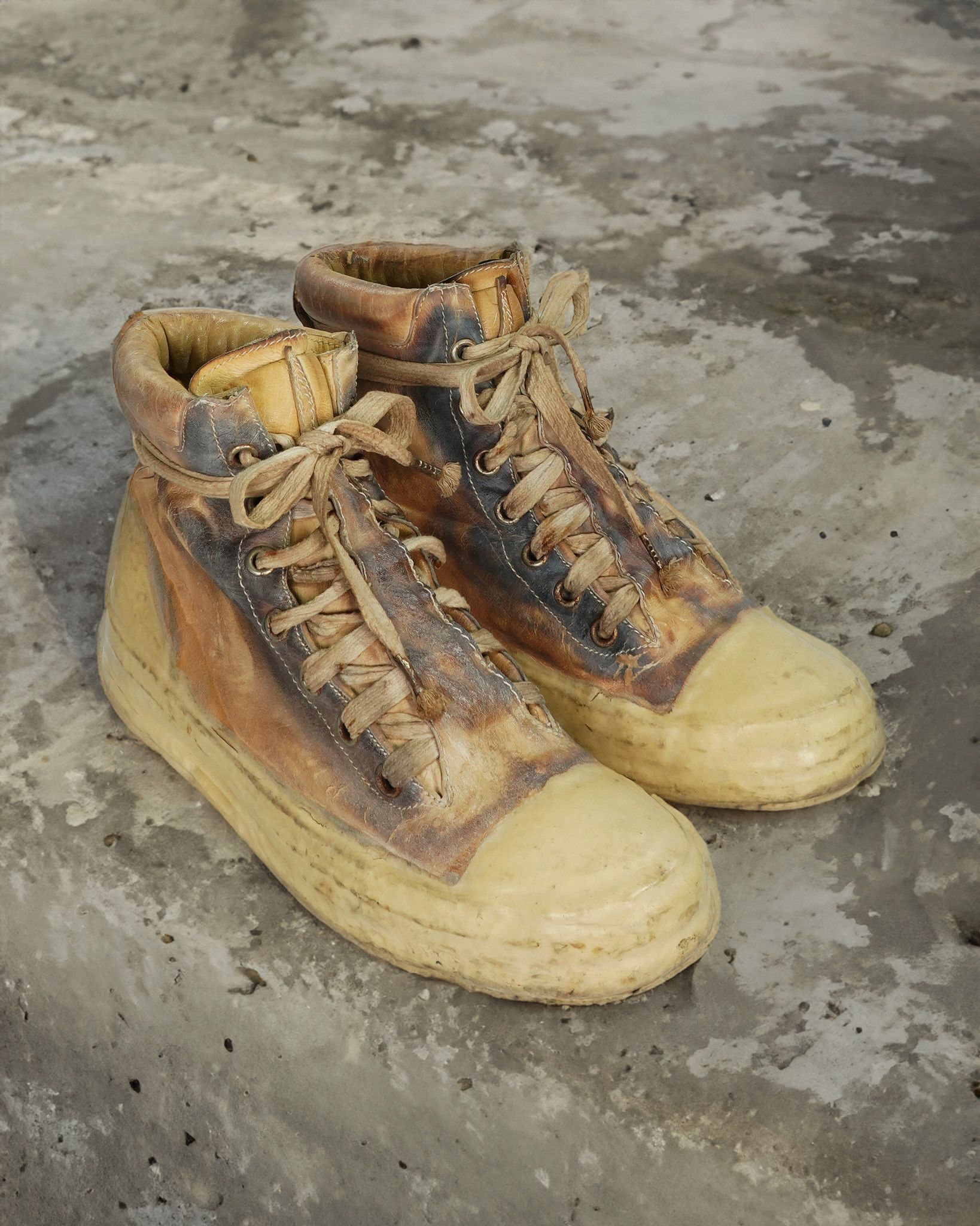 image of Carol Christian Poell Drip Sneakers (Am/2524 Rooms-Ptc/01) in Yellow, Men's (Size 9)