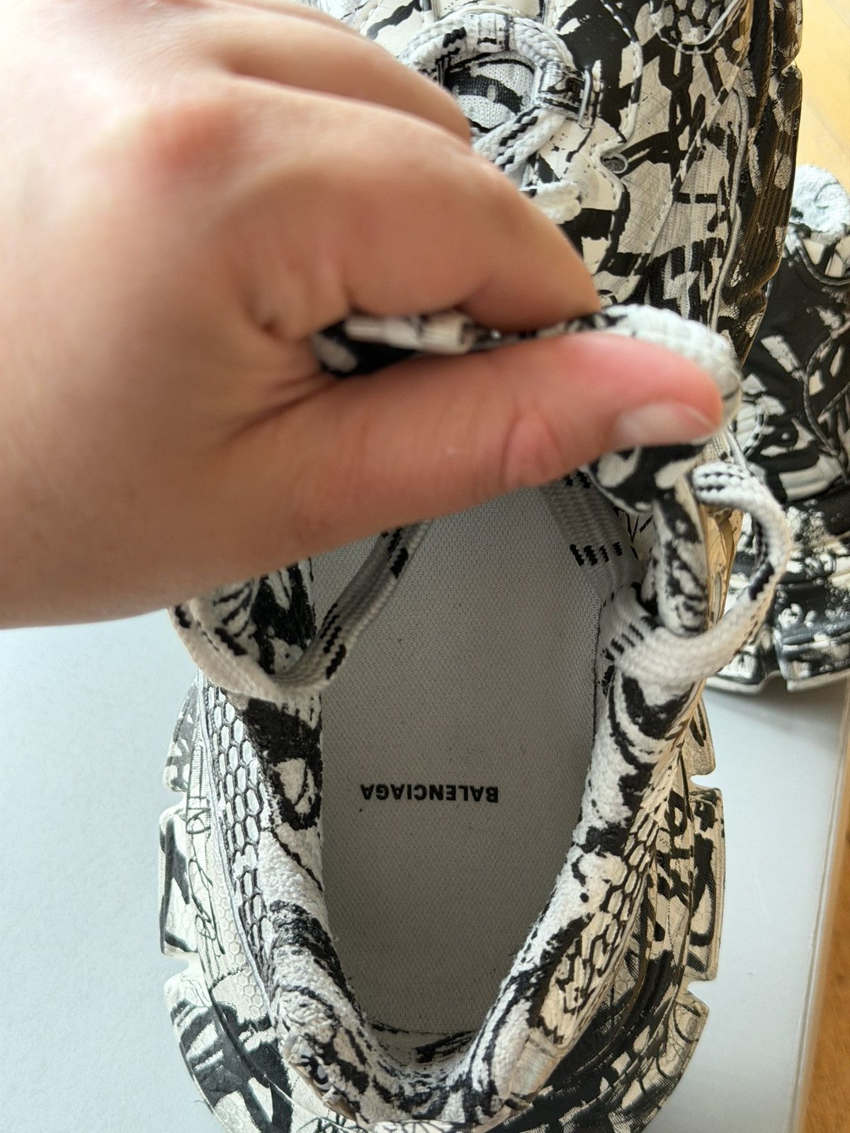 Balenciaga BALENCIAGA DEMNA SNEAKERS 3XL EXTREME GRAFFITI SIZE 42 Size US 8.5 / EU 41-42 - 8 Thumbnail