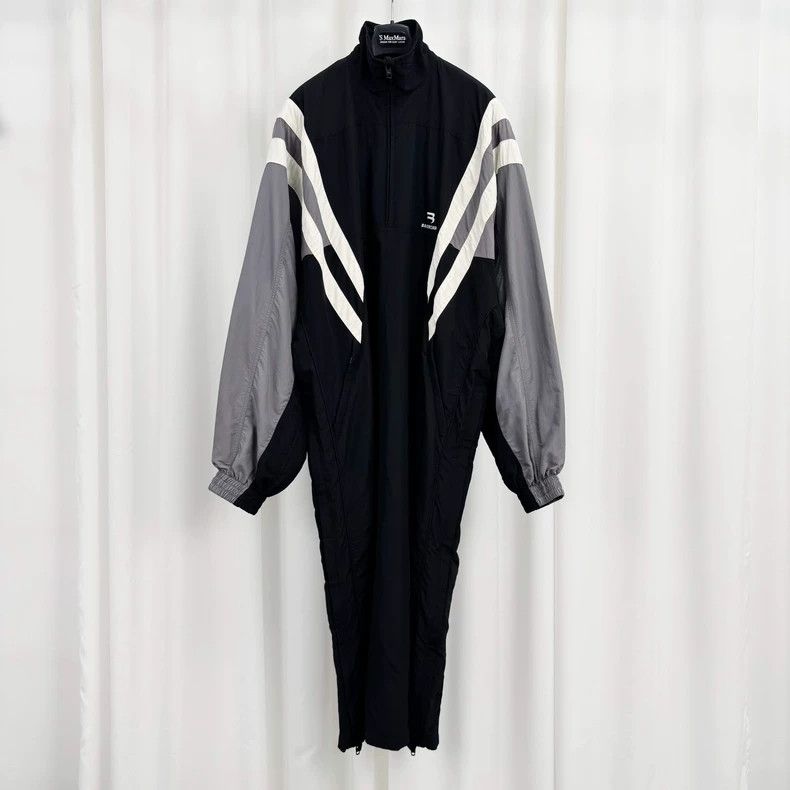 Balenciaga Balenciaga Embroidered Letter Double Hook Windbreaker Size US S / EU 44-46 / 1 - 1 Thumbnail