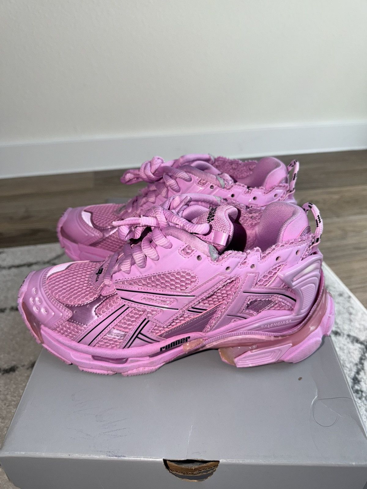 Balenciaga Balenciaga women’s runner Size US 8 / IT 38 - 2 Thumbnail