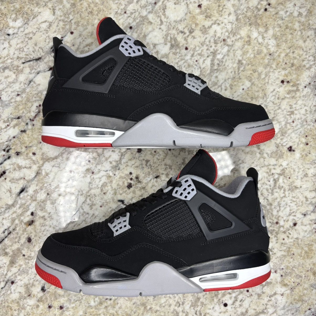 Jordan Brand Size 10.5 - Jordan 4 Retro OG Bred 2019 WORN 2-3x W/Box Size US 10.5 / EU 43-44 - 2 Thumbnail