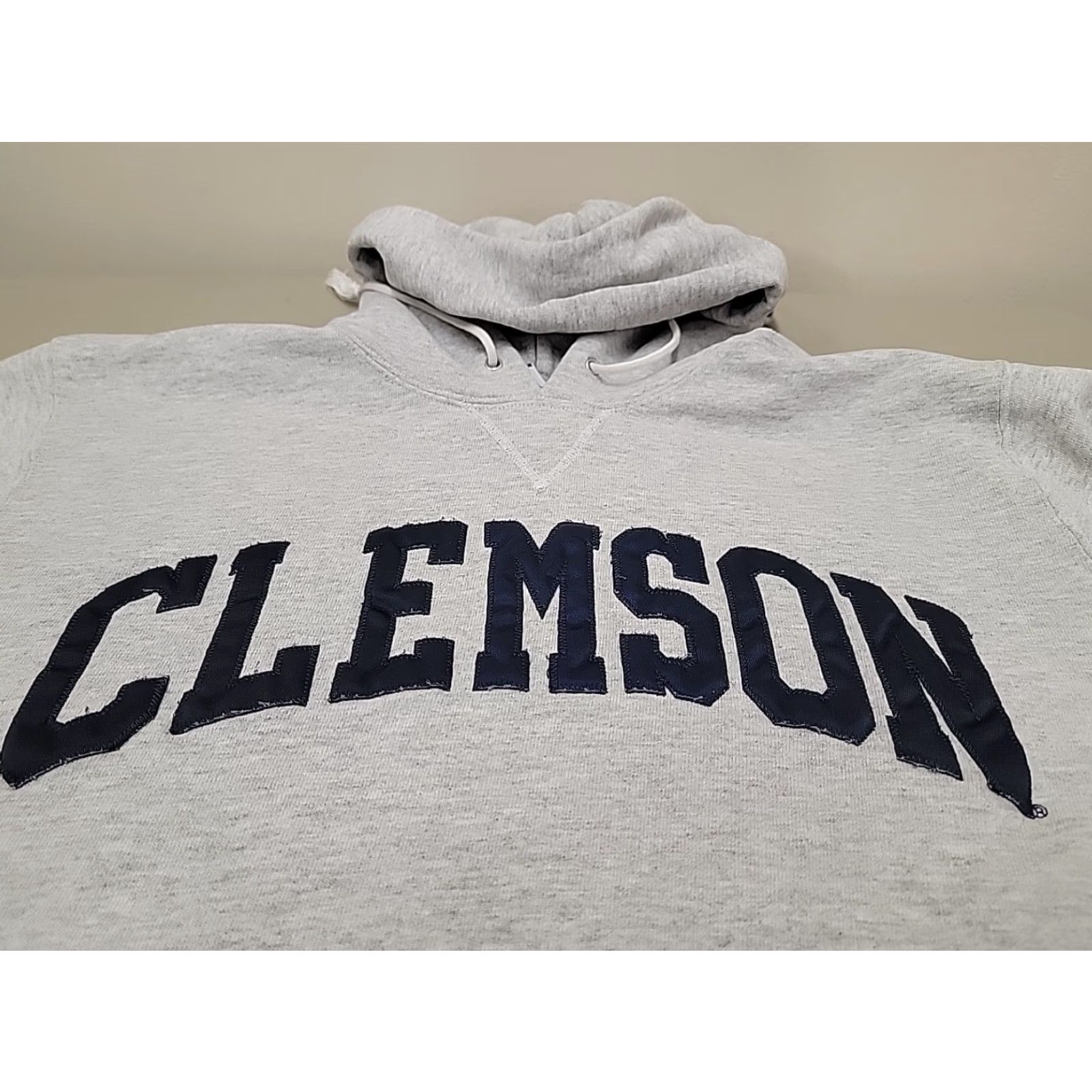 Champion VINTAGE Champion Sweatshirt Mens L Grey Clemson Tigers University Hoodie Crew Neck Pullover 90s College Sports Logo Embroidered Heavyweight Size US L / EU 52-54 / 3 - 7 Thumbnail