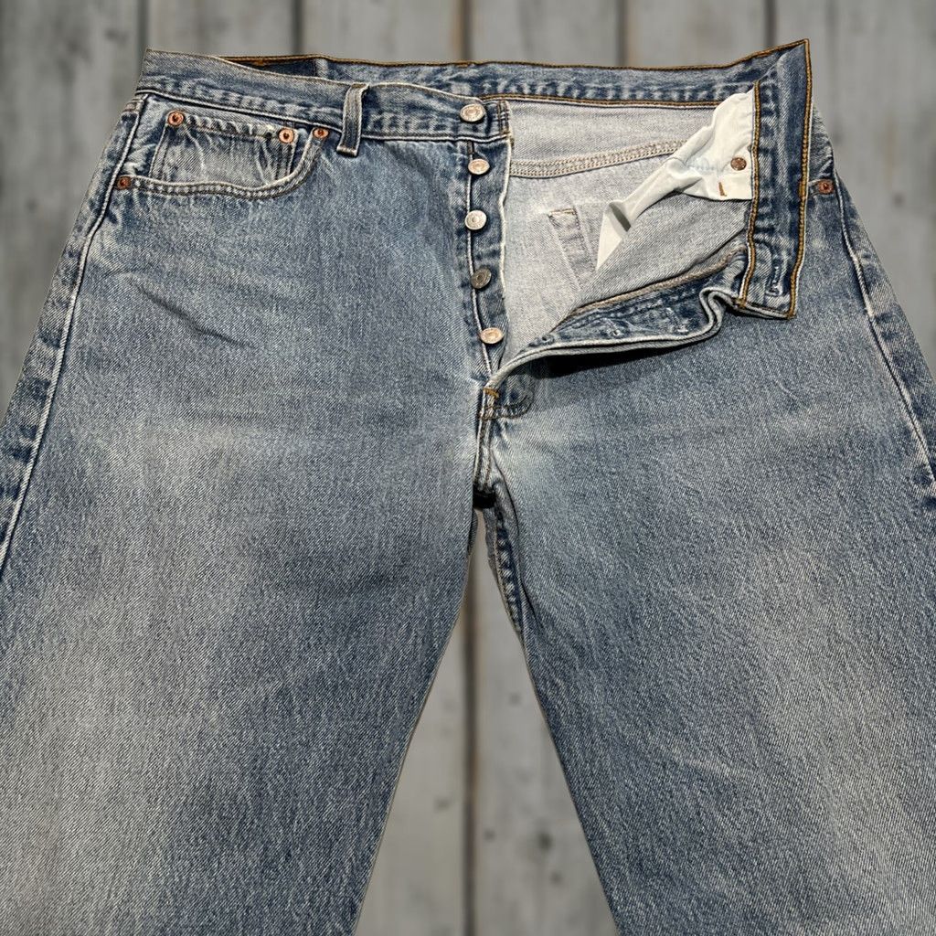 Levi's VINTAGE Levi’s 501 Jeans Men 34x31 Blue Button Fly Fade Thrash USA Jeans Size US 34 / EU 50 - 1 Thumbnail