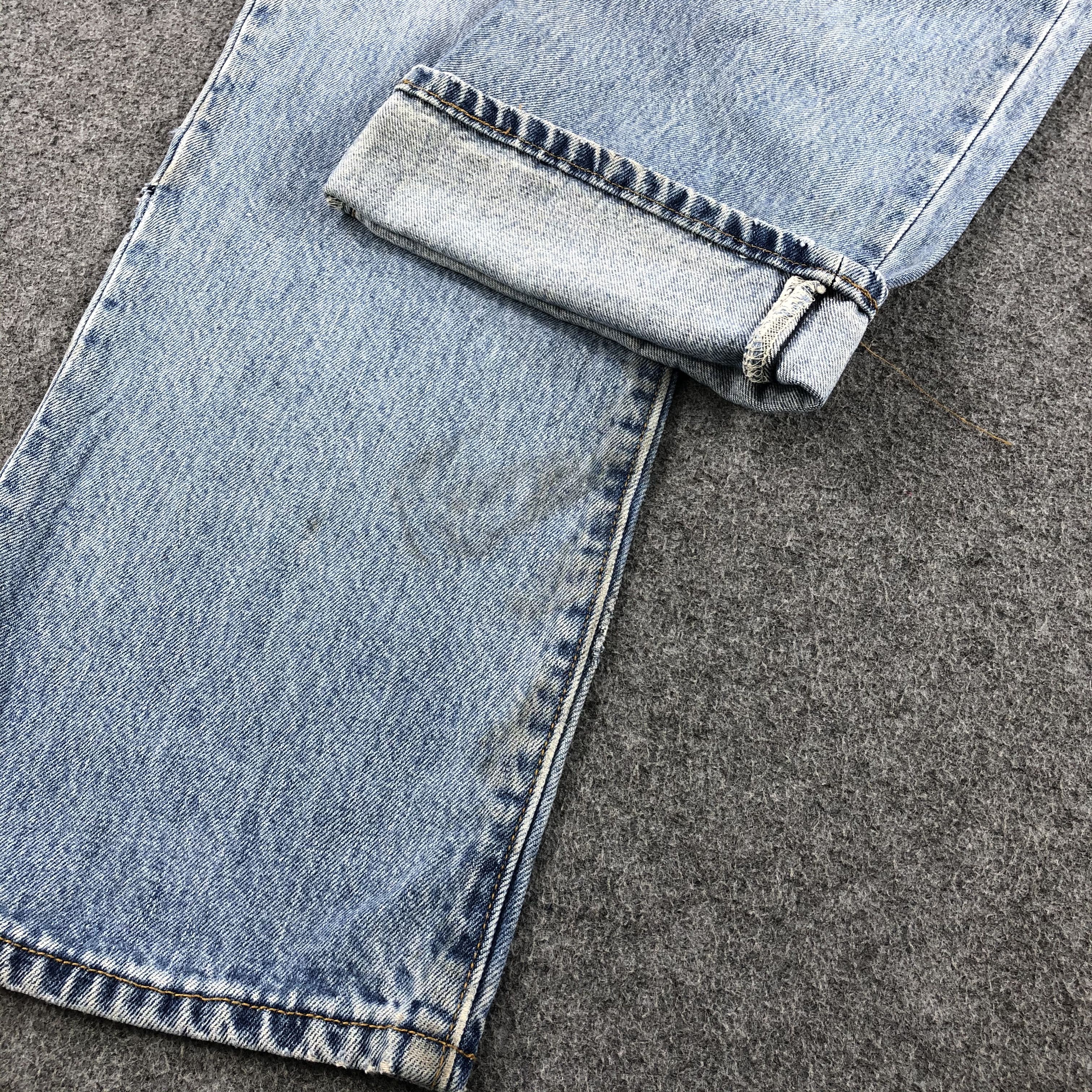 Levi's 90s Vintage Blue Wash Levis 501 Jeans-J1468 Size US 35 - 7 Thumbnail
