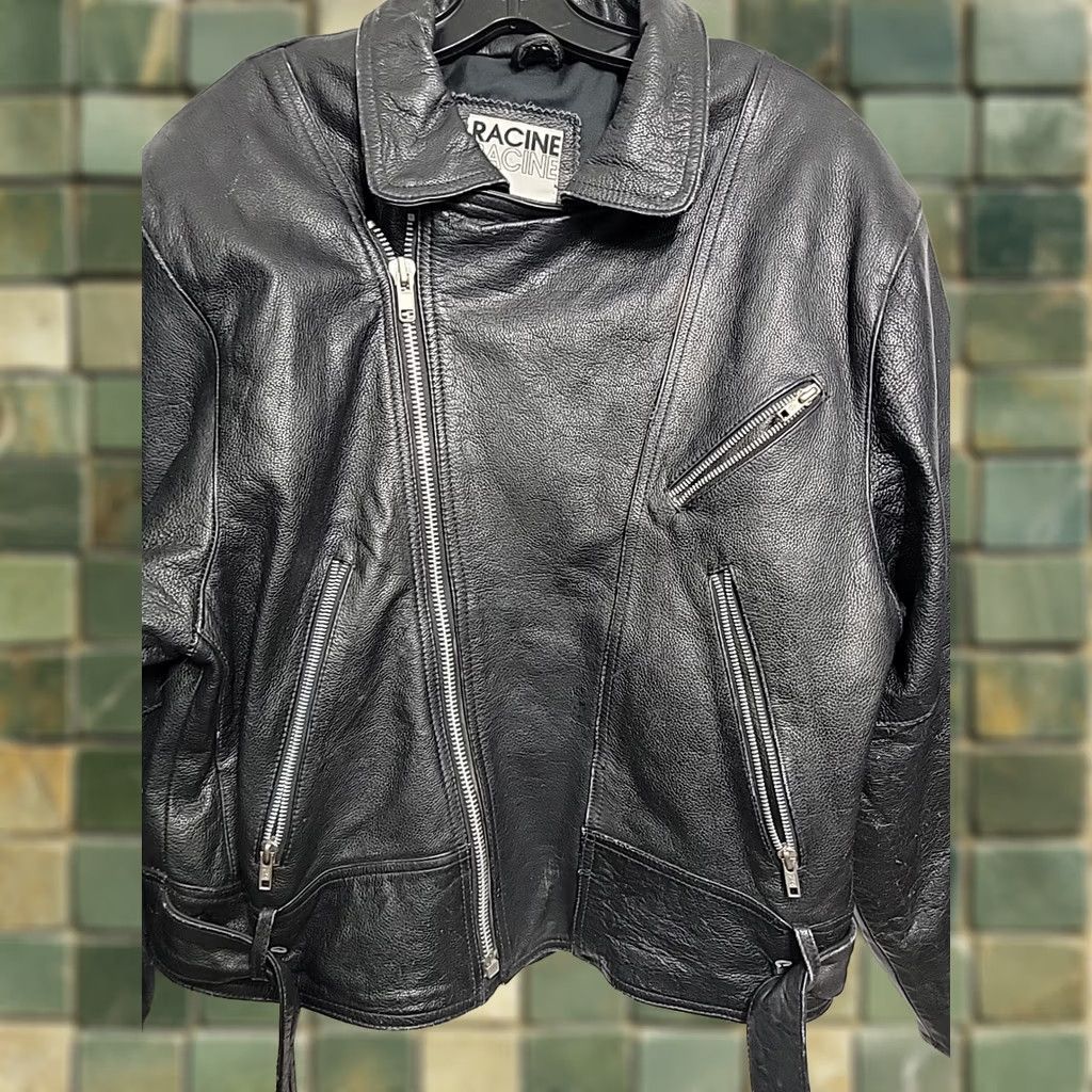 Vintage VINTAGE Racine by Peltex Leather Moto Jacket Mens M Black Distressed Leather 20 Chest 24.5 Length Size US M / EU 48-50 / 2 - 1 Thumbnail