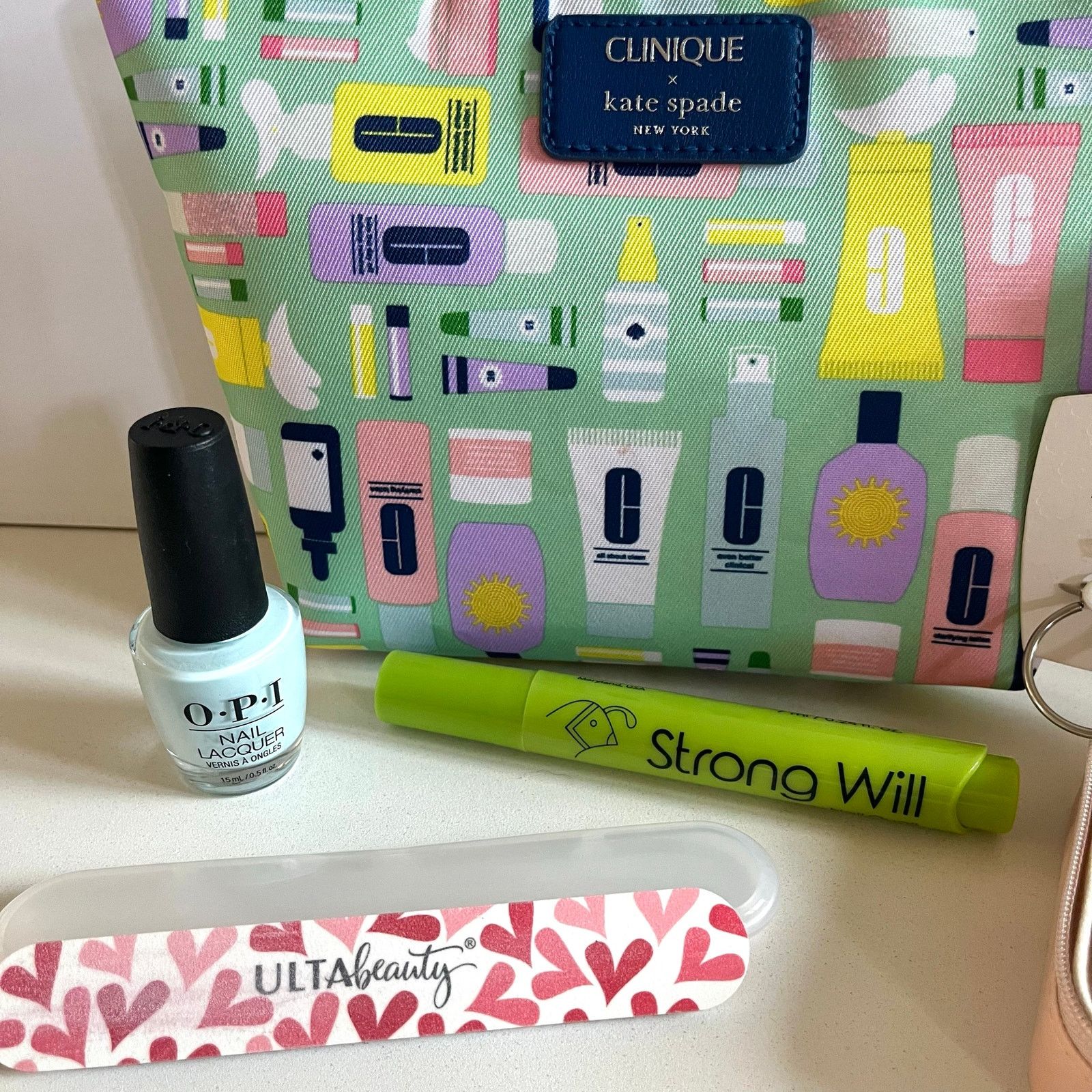Kate Spade KATE SPADE x CLINIQUE x OPI x JEWELERY Beauty Bundle Gift! Size ONE SIZE - 6 Thumbnail