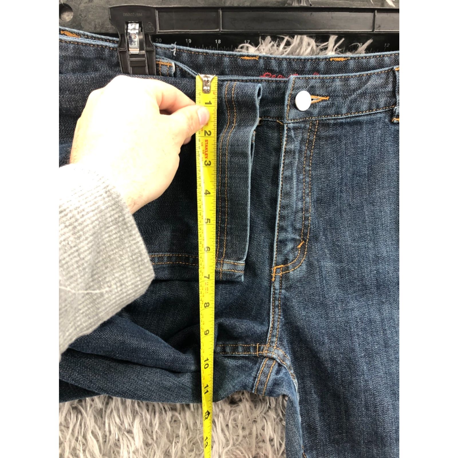 Eddie Bauer Eddie Bauer Jeans Womens Ankle Zip 14 Blue Dark Wash Genuine Denim Regular Size 14 27in Inseam Ballpoint? Size 36" / US 14 / IT 50 - 4 Thumbnail