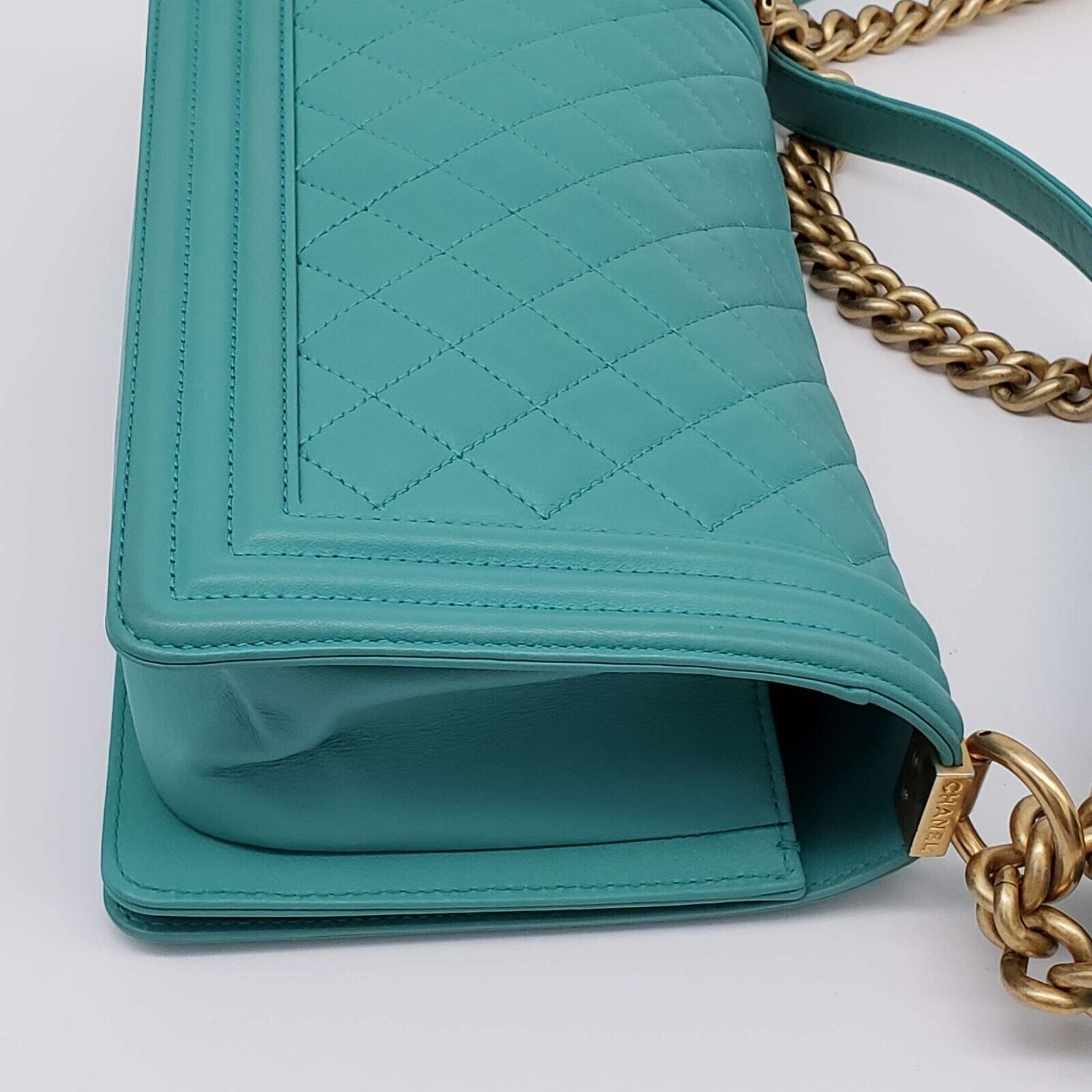 Chanel Authentic CHANEL Boy Green Leather Shoulder Bag 2650-080524 Size ONE SIZE - 12 Thumbnail