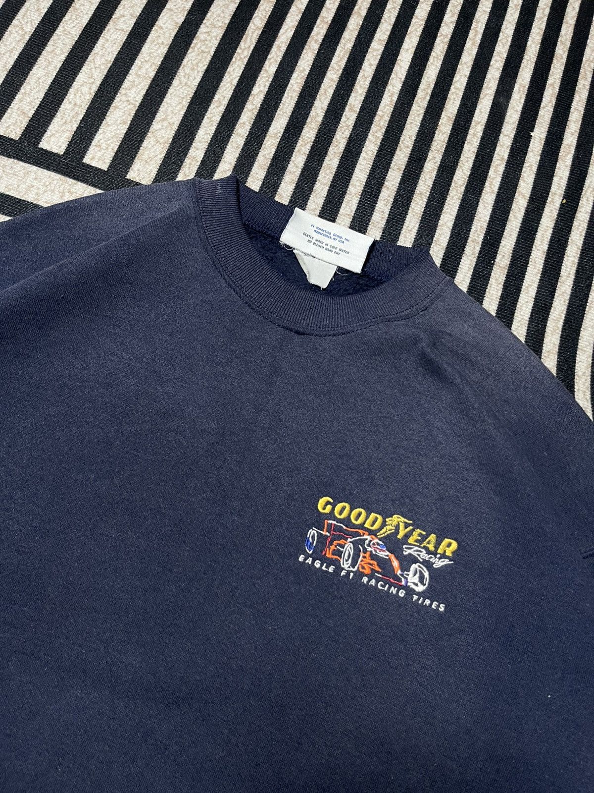 Formula 1 VINTAGE 90s GOODYEAR RACING FORMULA 1 SWEATSHIRT Size US L / EU 52-54 / 3 - 6 Thumbnail