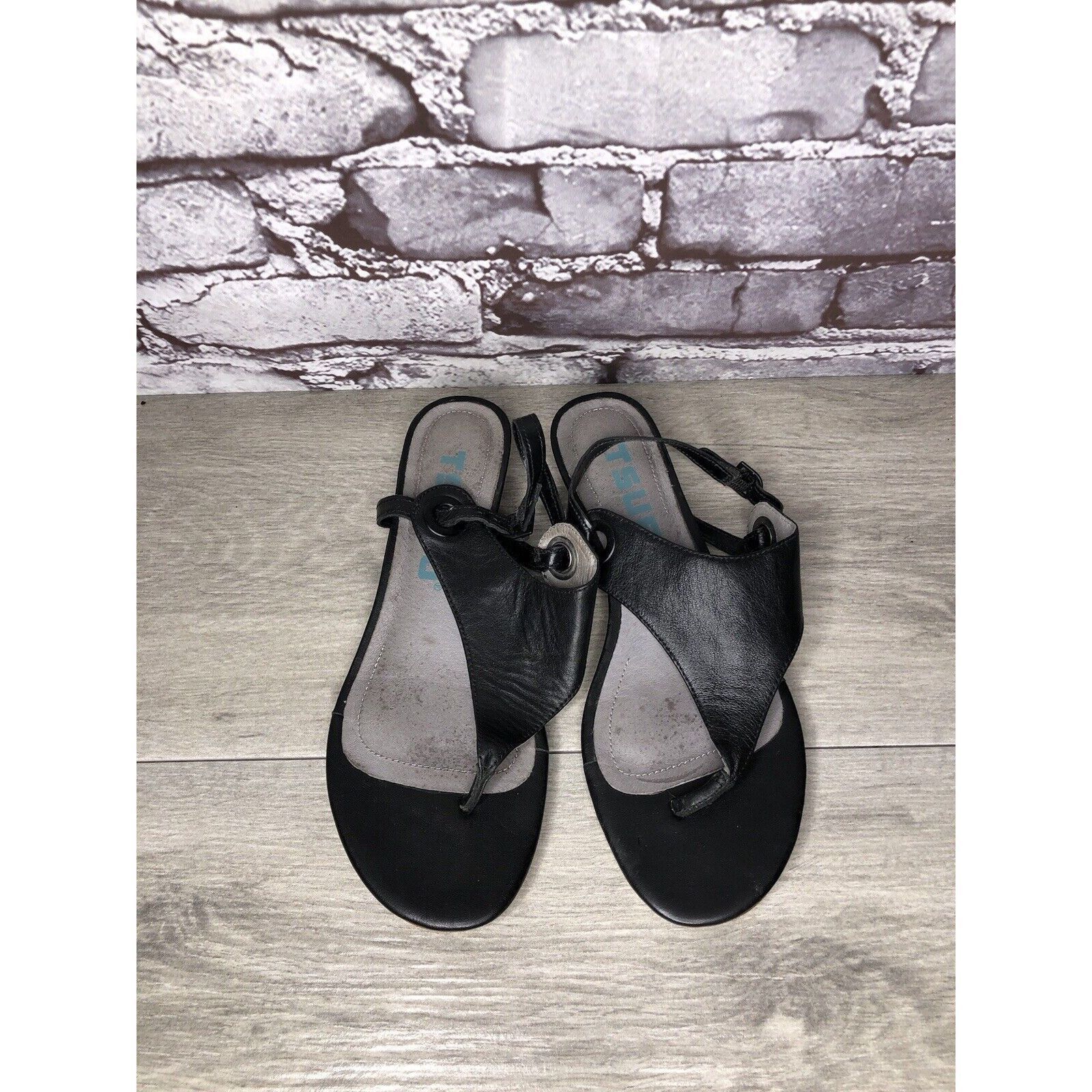 TSUBO TSUBO Black Leather Ankle Strap Wedge Thong Sandals Women’s Size US 6.5 / IT 36.5 - 14 Thumbnail