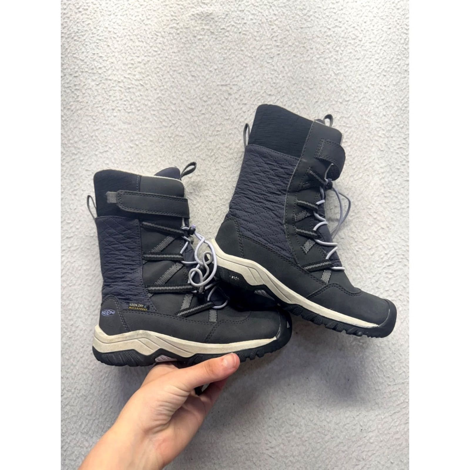 KEEN Keen Waterproof Insulated Winter Boots Black & Gray Size 7 Boys 7 (Pre-Owned Good) Size US 7 / EU 40 - 5 Thumbnail