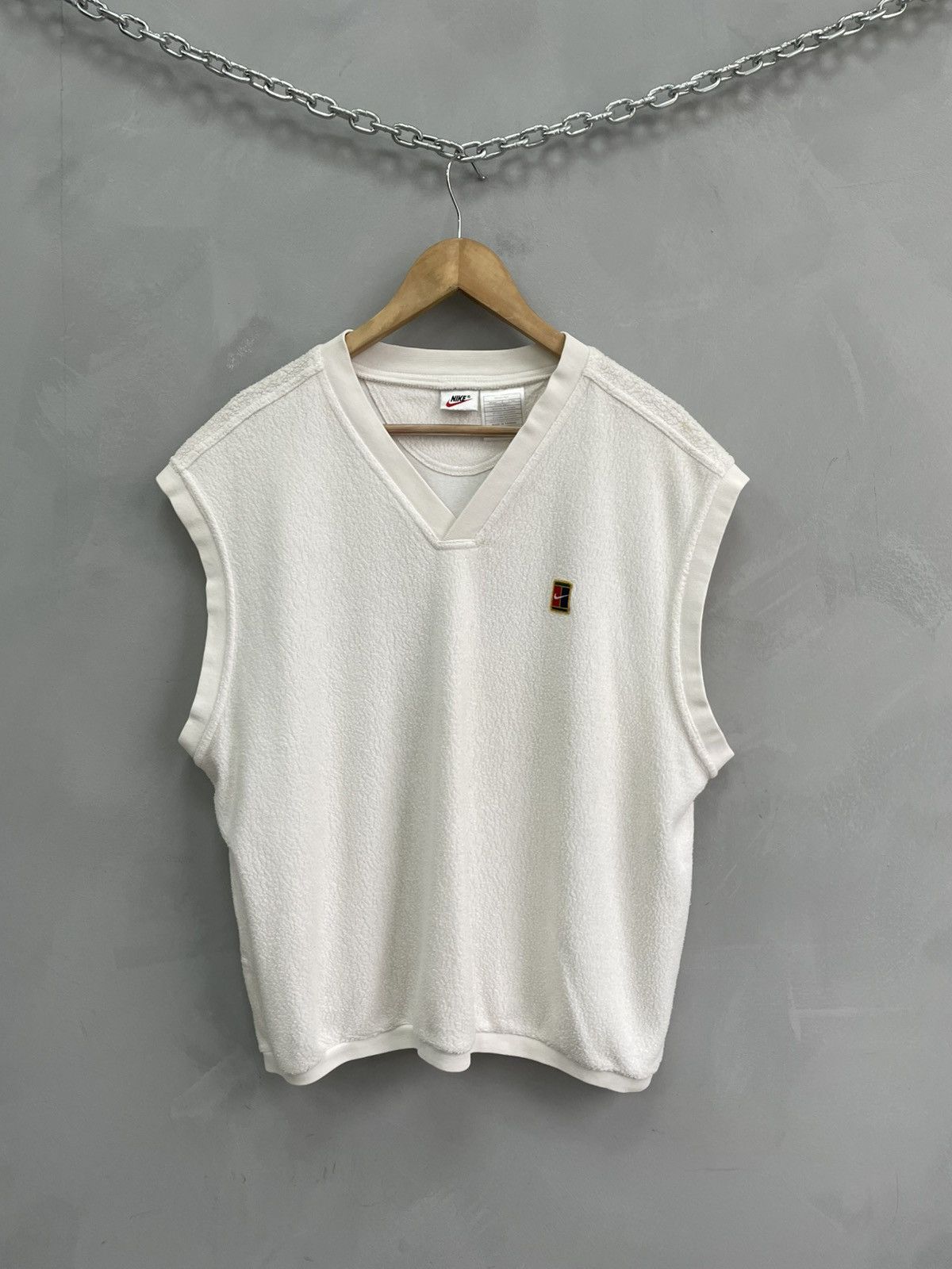 Nike Nike white cotton y2k teddy challenge court vest Size US XL / EU 56 / 4 - 1 Thumbnail