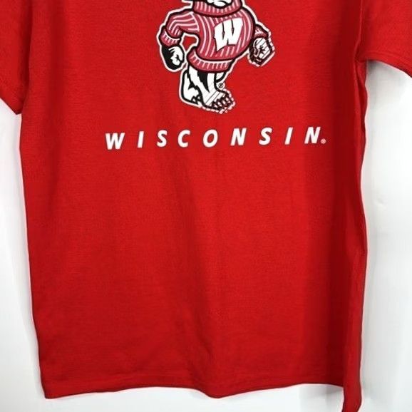 Vintage Wisconsin Badger UW Red Tshirt Medium NWT Size US M / EU 48-50 / 2 - 3 Thumbnail