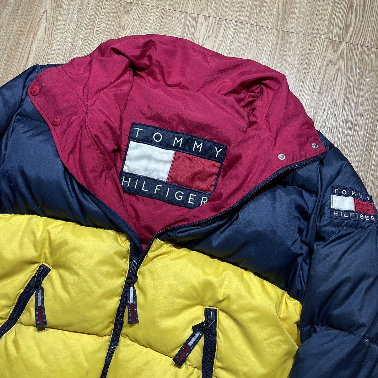 Tommy Hilfiger × Vintage Puffer Tommy Hilfiger Vintage 90’s Big Logo Reversible Size US XL / EU 56 / 4 - 11 Thumbnail