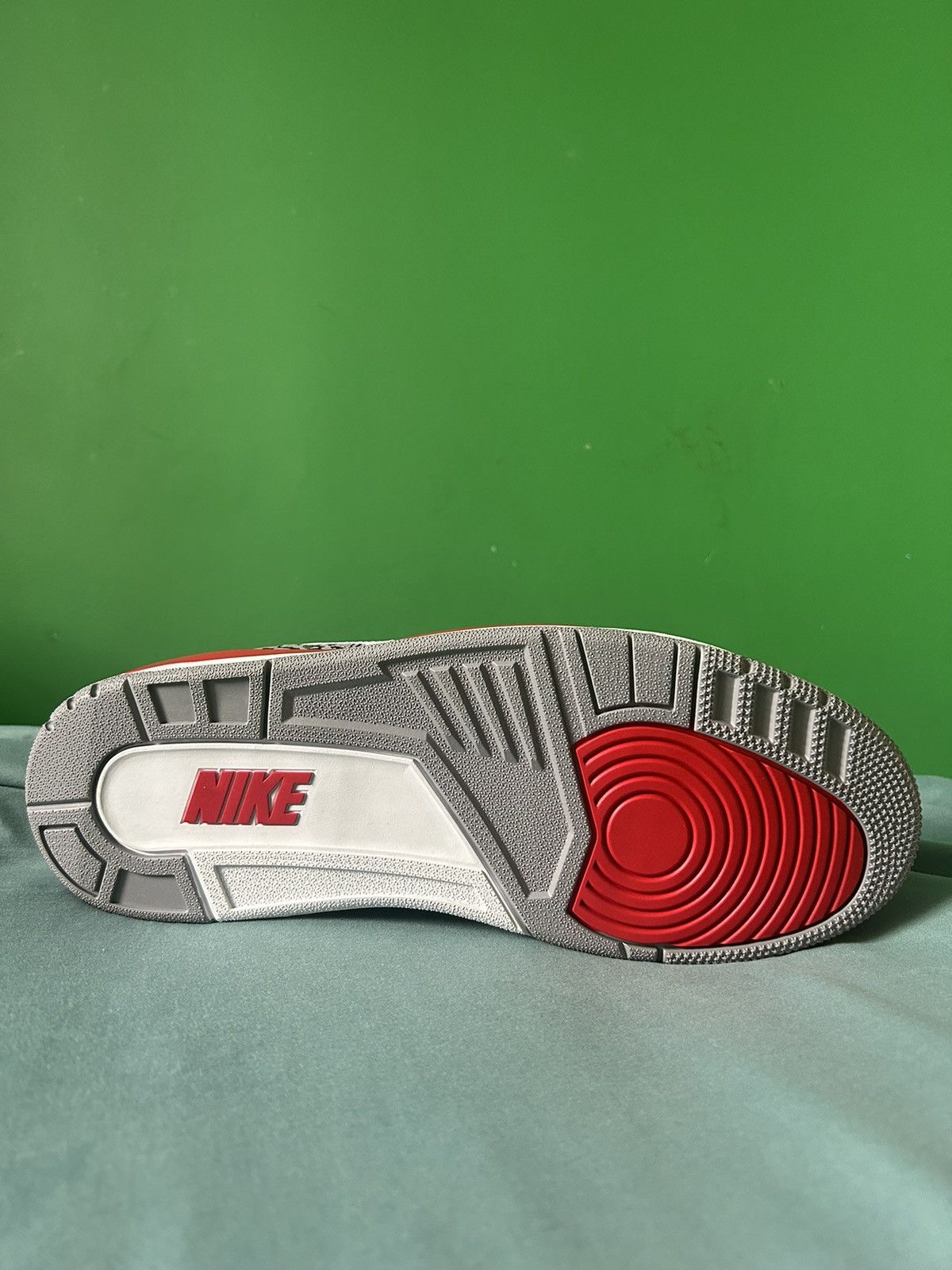 Jordan Brand Nike Air Jordan 3 Fire Red 2022 Size US 12 / EU 45 - 5 Thumbnail