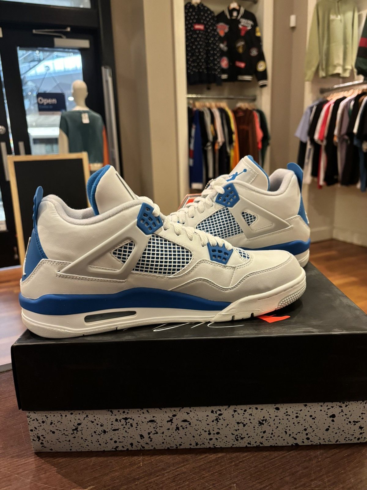 Jordan Brand Jordan 4 Retro ‘Military Blue’ Size US 12 / EU 45 - 3 Thumbnail