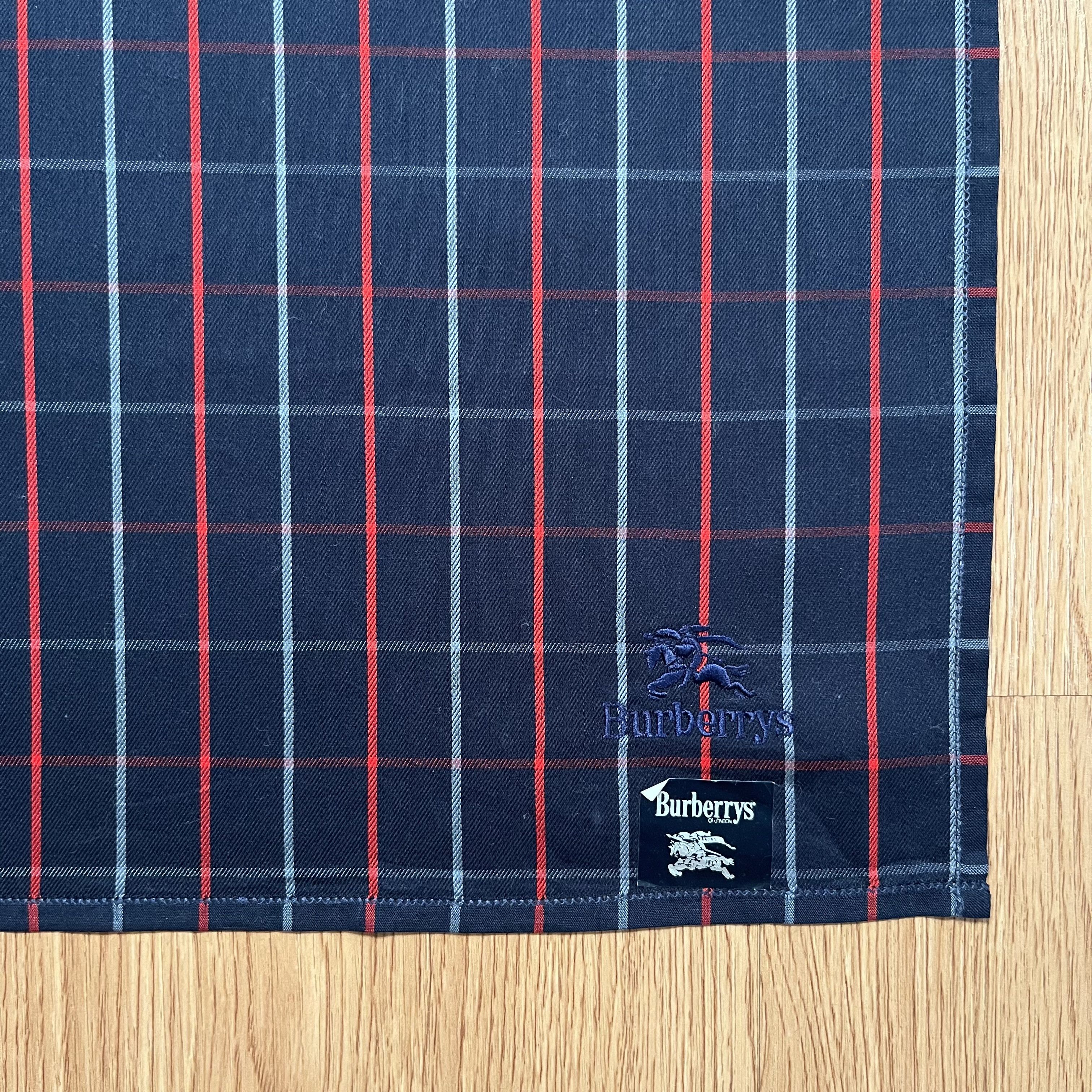 Burberry Vintage burberry Handkerchief Size ONE SIZE - 2 Thumbnail