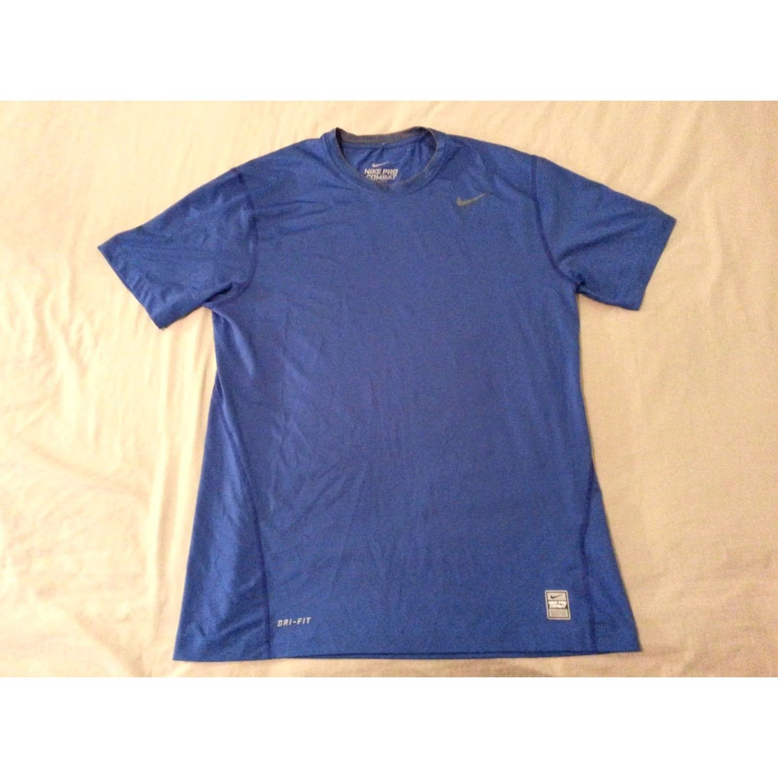 Nike VINTAGE Mens Nike Pro Combat Shirt L Large Blue Athletic Gym Workout Tee T-Shirt Size US L / EU 52-54 / 3 - 2 Thumbnail