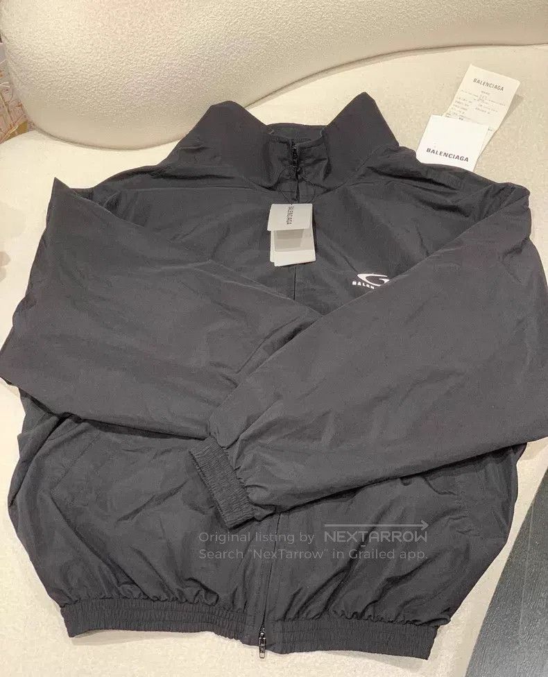 Balenciaga Balenciaga Solid color double-ended zipper embroidered med Size XXS / US 00 / IT 34 - 1 Thumbnail