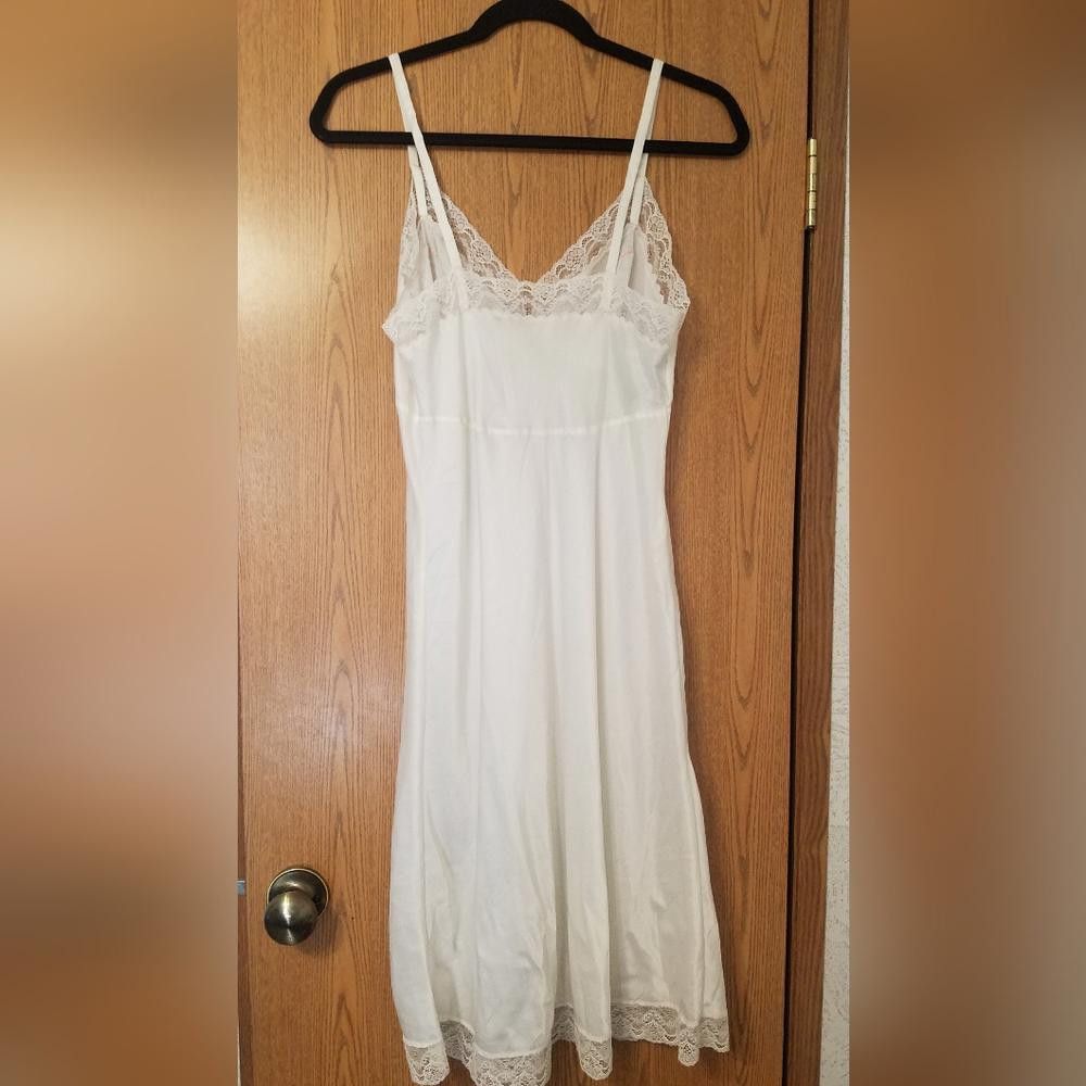 Designer Windy Rose Vintage Slip Size 38 Size ONE SIZE - 2 Thumbnail