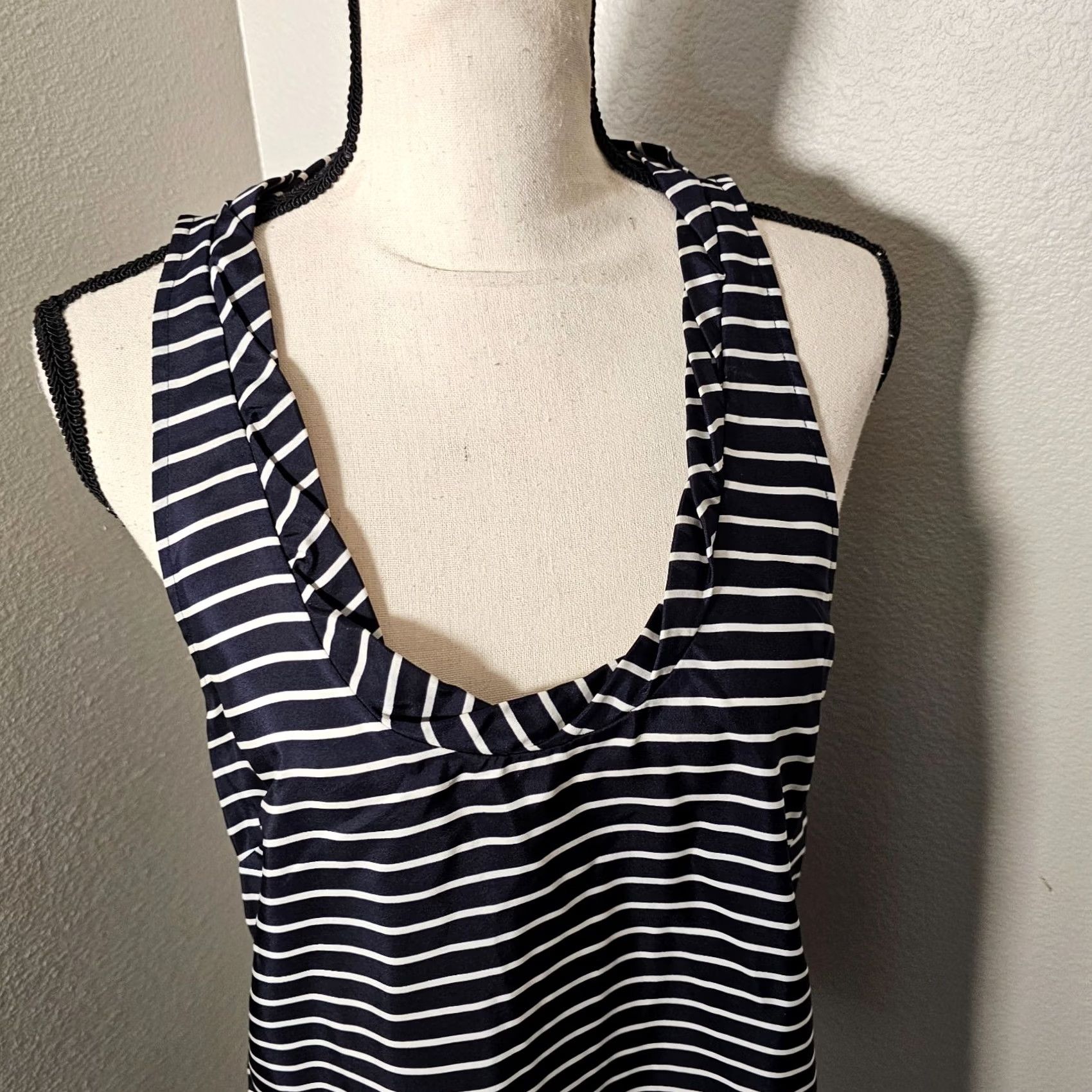 J.Crew J. Crew Silk Sleeveless Blue Striped Shirt Top Women Size 8 Beach Lightweight Top Blouse Bow Vacay Boat Neck Tie Pattern Striped Silk Regular Womens Size M / US 6-8 / IT 42-44 - 5 Thumbnail