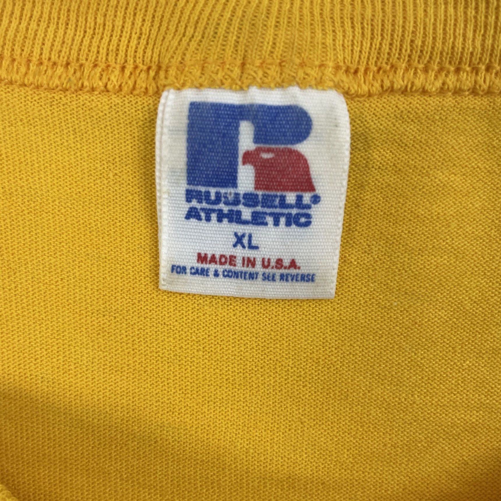 VINTAGE Russell Athletic South Dakota State Jackrabbits T-Shirt XL Yellow 90s NCAA Mens Short Sleeve T Shirts