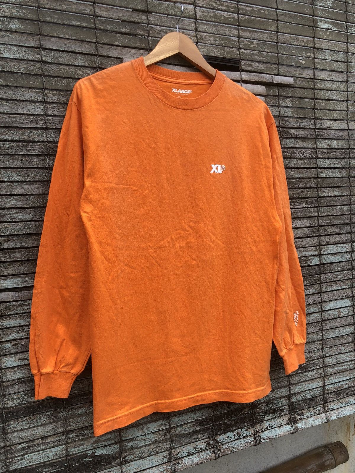 Xlarge Xlarge X Anwar Carrots Spellout Backhit L/S Tshirt Size US M / EU 48-50 / 2 - 8 Thumbnail
