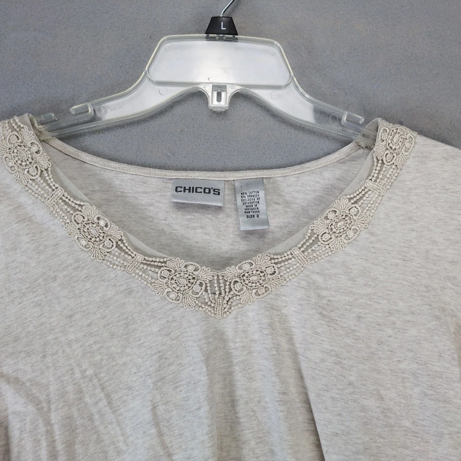 Chicos Chico's Crochet Lace Trim V-Neck Beige Top Women's L/12 Size L / US 10 / IT 46 - 10 Thumbnail