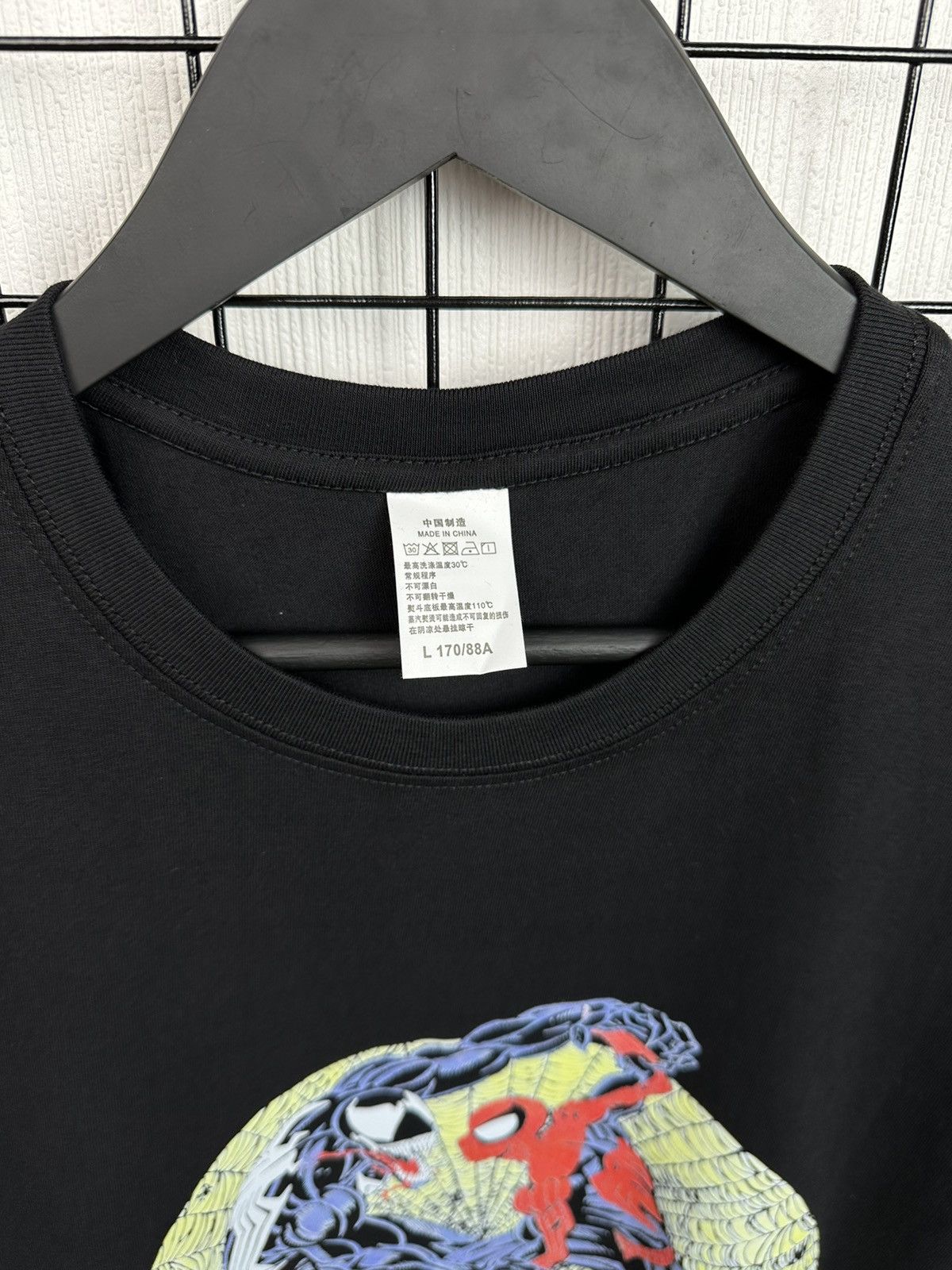 Marvel Comics Spiderman & Venom Marvel Comics Tee Shirt Men Black L Size US L / EU 52-54 / 3 - 9 Thumbnail
