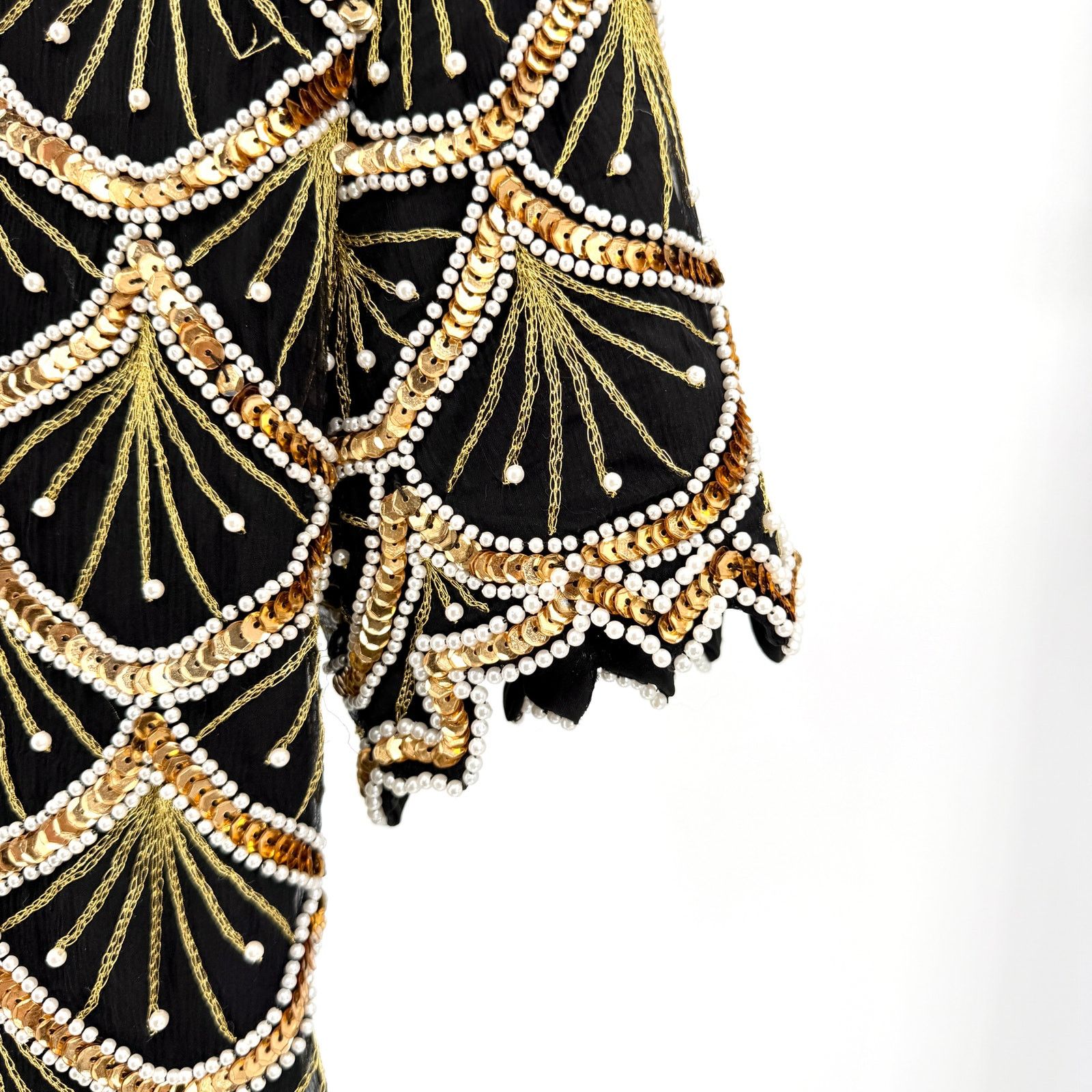 Vintage Vintage 80s Black 100% Silk Beaded Gold Sequin Pearl Top Size M / US 6-8 / IT 42-44 - 4 Thumbnail