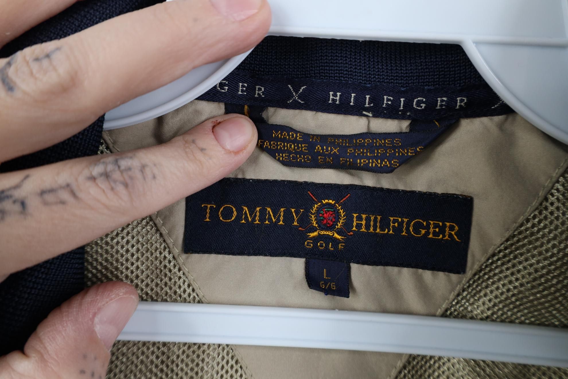 Tommy Hilfiger Vintage 90s Tommy Hilfiger Golf Full Zip Windbreaker Jacket Size US L / EU 52-54 / 3 - 7 Thumbnail