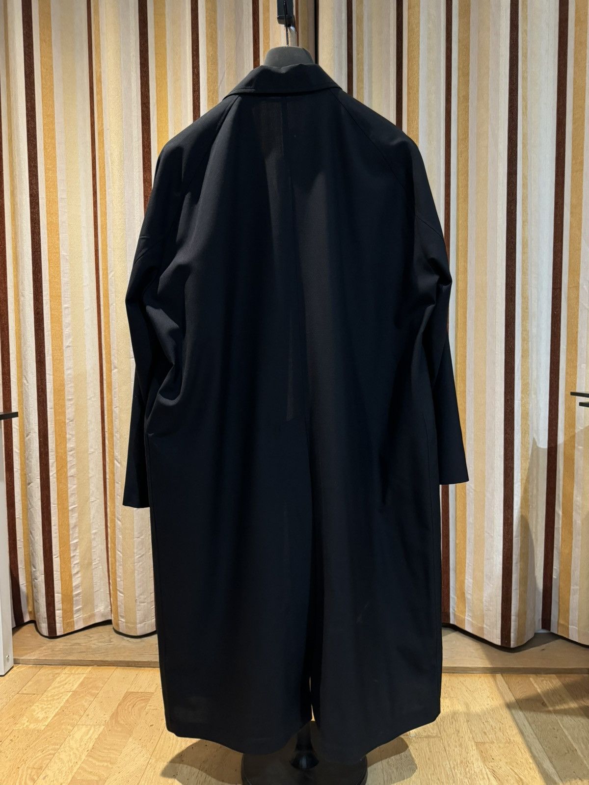 Lemaire Lemaire Men’s Black Wool Raglan Light Coat Trench Coat 50 Size US M / EU 48-50 / 2 - 10 Thumbnail