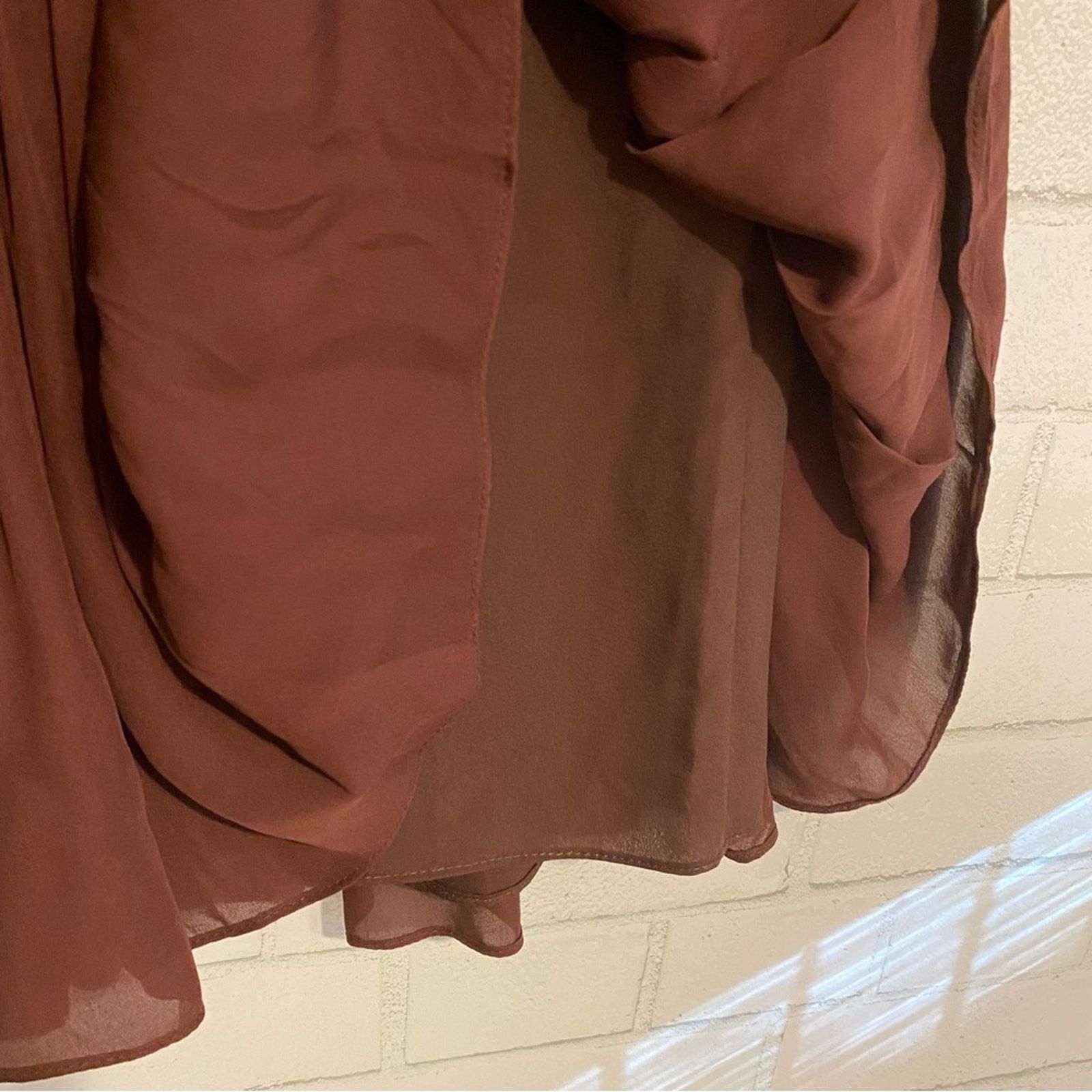 Cinq a Sept Cinq a Sept $380 Silk Lotus Dress In Rum Raisin XS EUC Size XS / US 0-2 / IT 36-38 - 13 Thumbnail