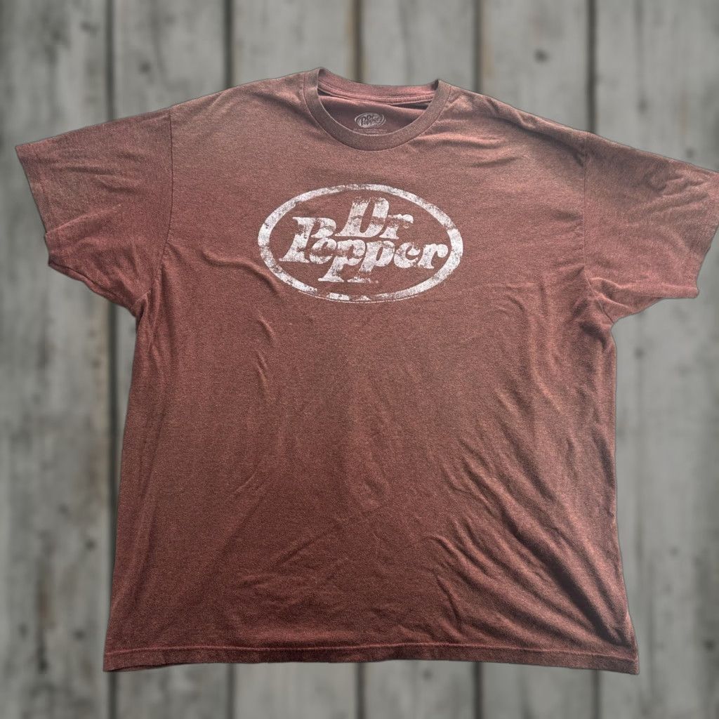 Vintage Dr Pepper Shirt Mens 2XL Brown Logo Graphic Tee Soft Poly Cotton Vintage Style Shirt Size US XXL / EU 58 / 5 - 1 Thumbnail