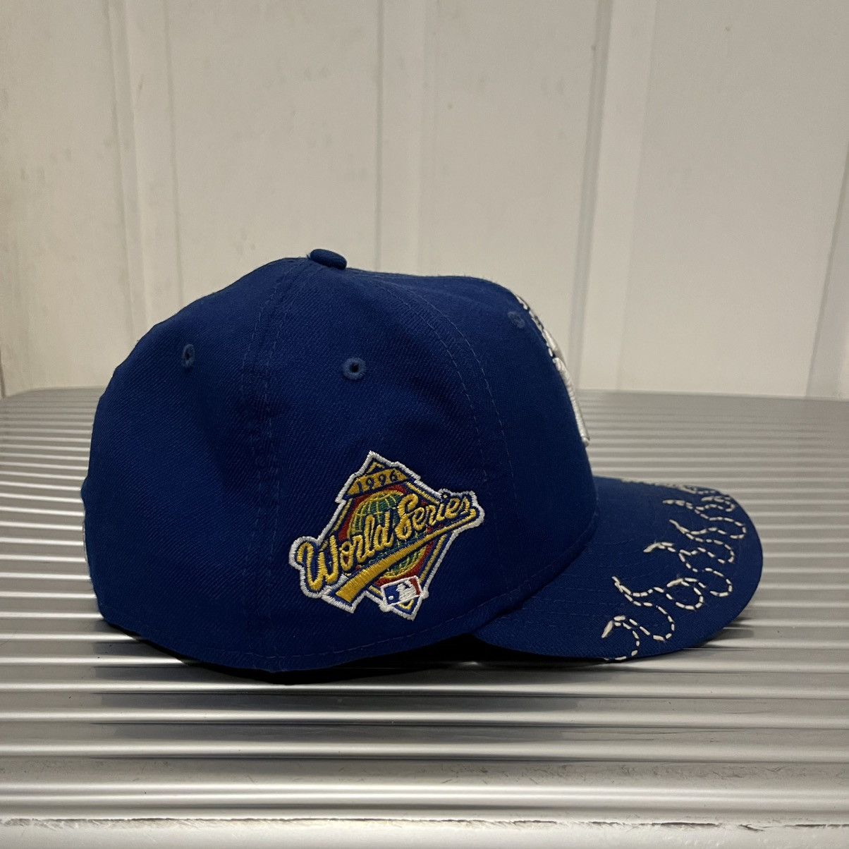 New Era LOSO NYC x YANKEES HAT CLUB EXCLUSIVE 7 3/8 MANHATTA NYC Size ONE SIZE - 6 Thumbnail