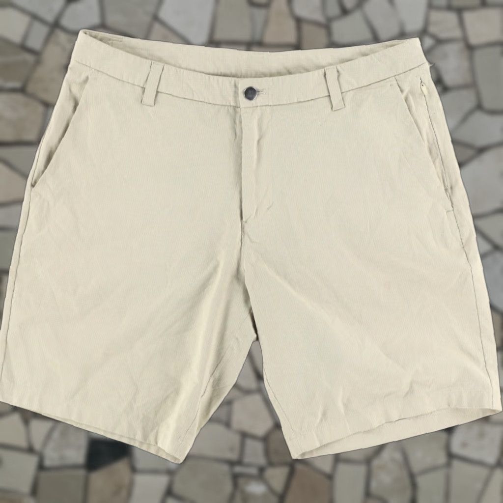 Lululemon Lululemon Stretch Commission Classic Wovenair Polyester Golf Shorts Lime Green Men's 34 Size US 34 / EU 50 - 1 Thumbnail